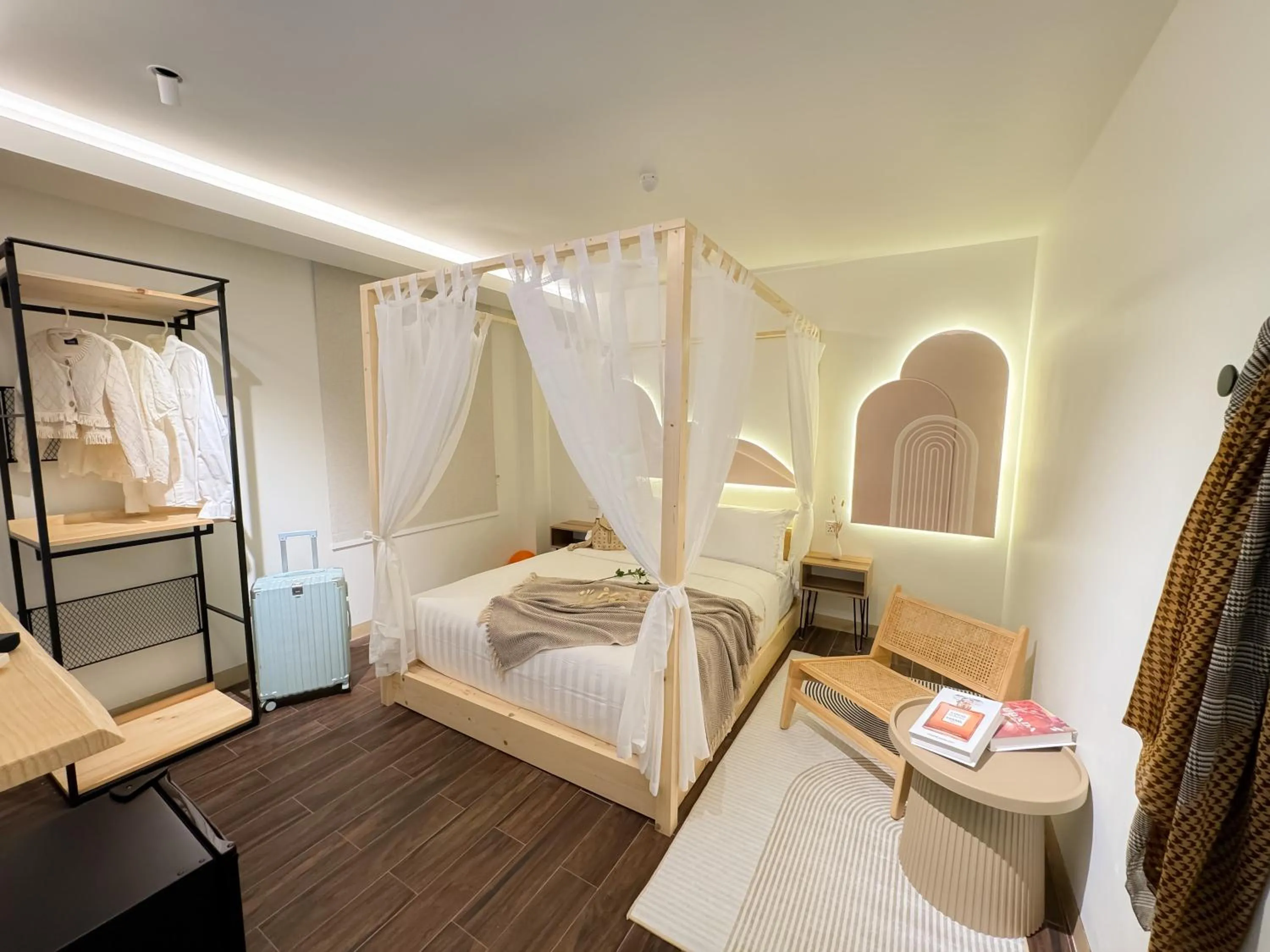 Photo of the whole room, Bed in Apple 1 Hotel Queensbay