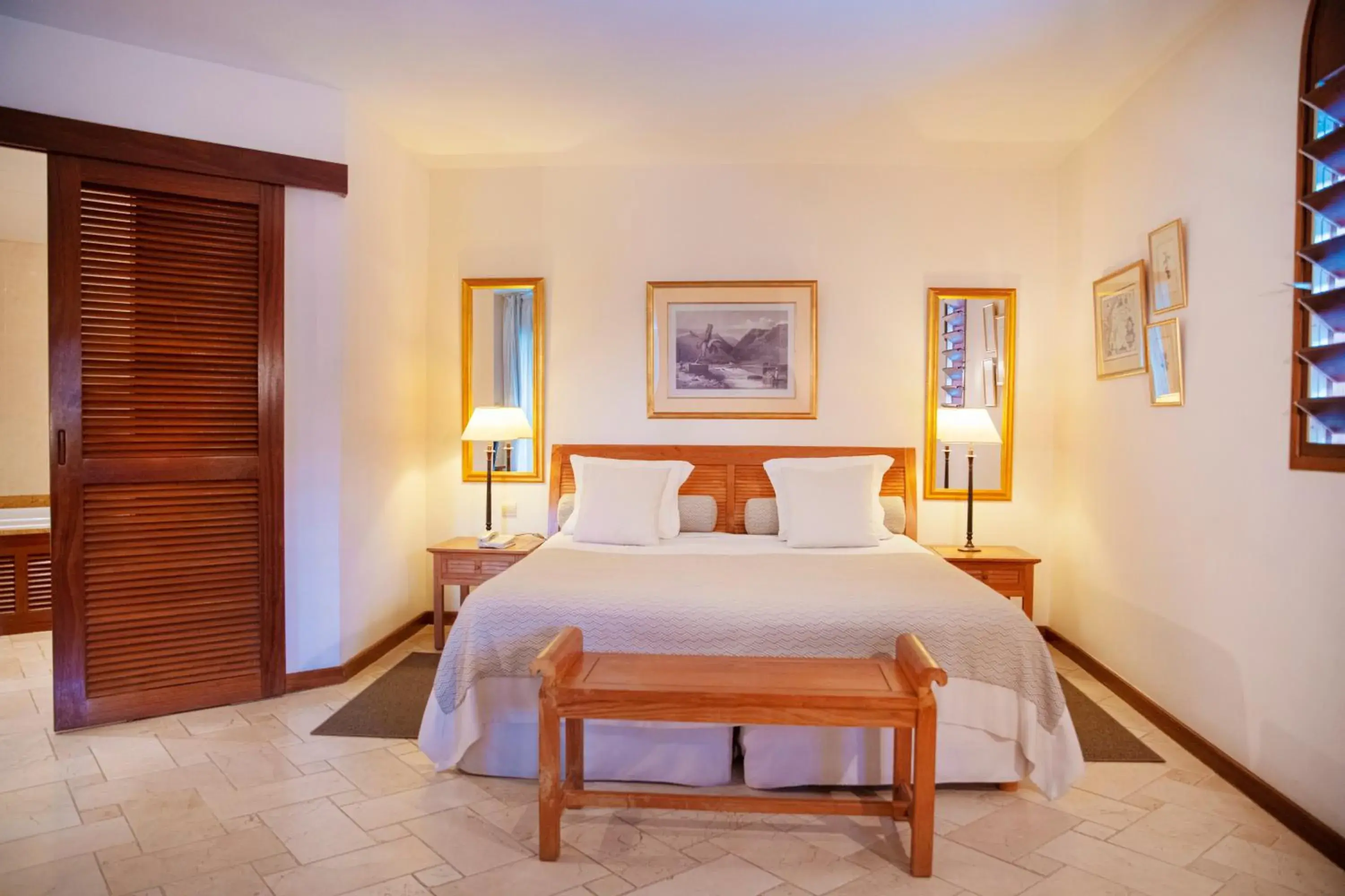 Junior Suite in Le Saint Alexis **** Hotel & Spa Junior Suite in Le Saint Alexis **** Hotel & Spa