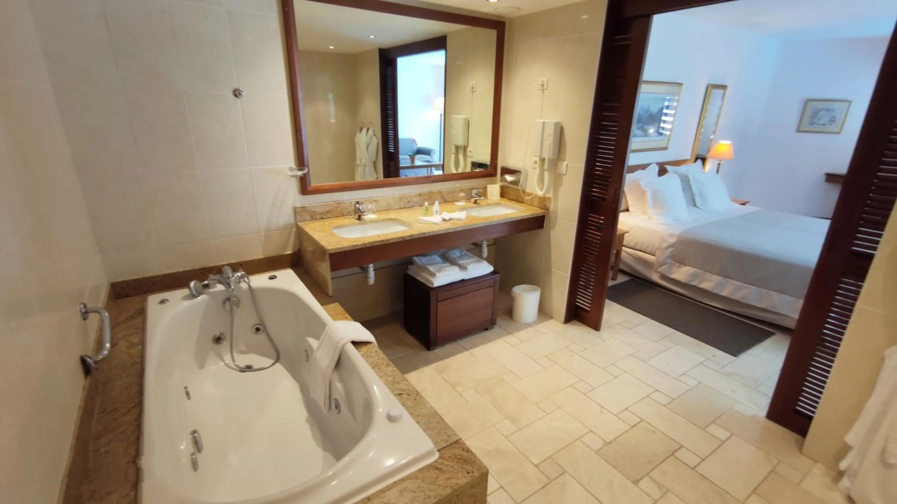 Bed in Le Saint Alexis **** Hotel & Spa