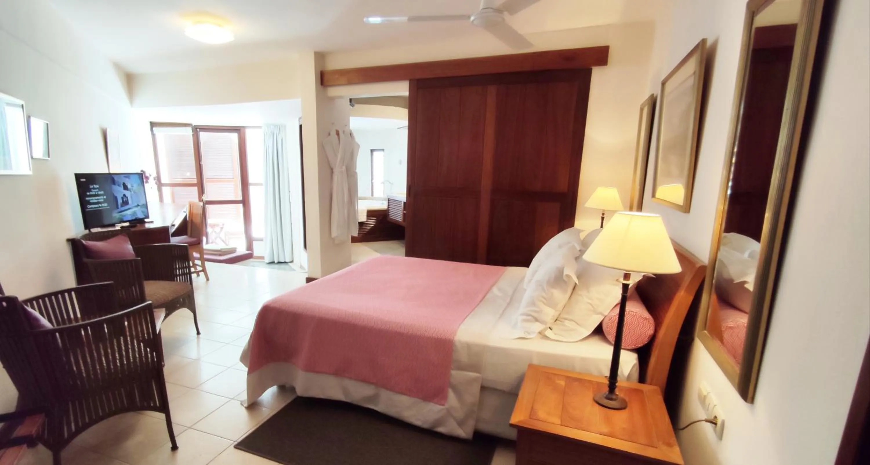 Bedroom, Bed in Le Saint Alexis **** Hotel & Spa