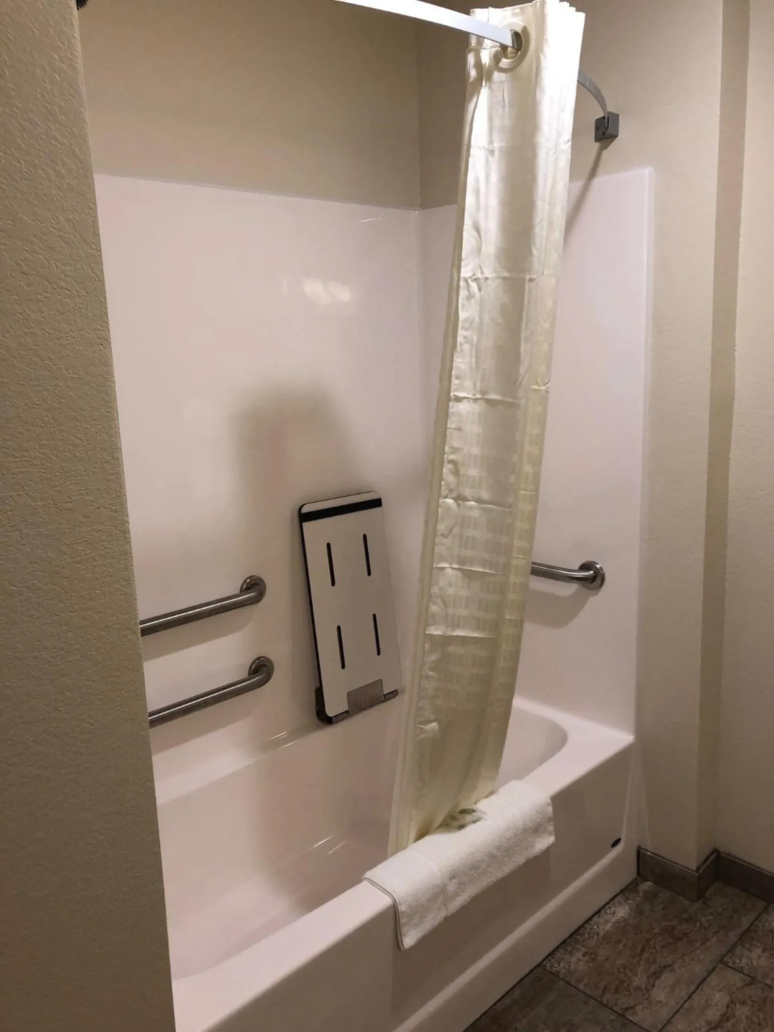 Shower in Cobblestone Inn and Suites - Ashland