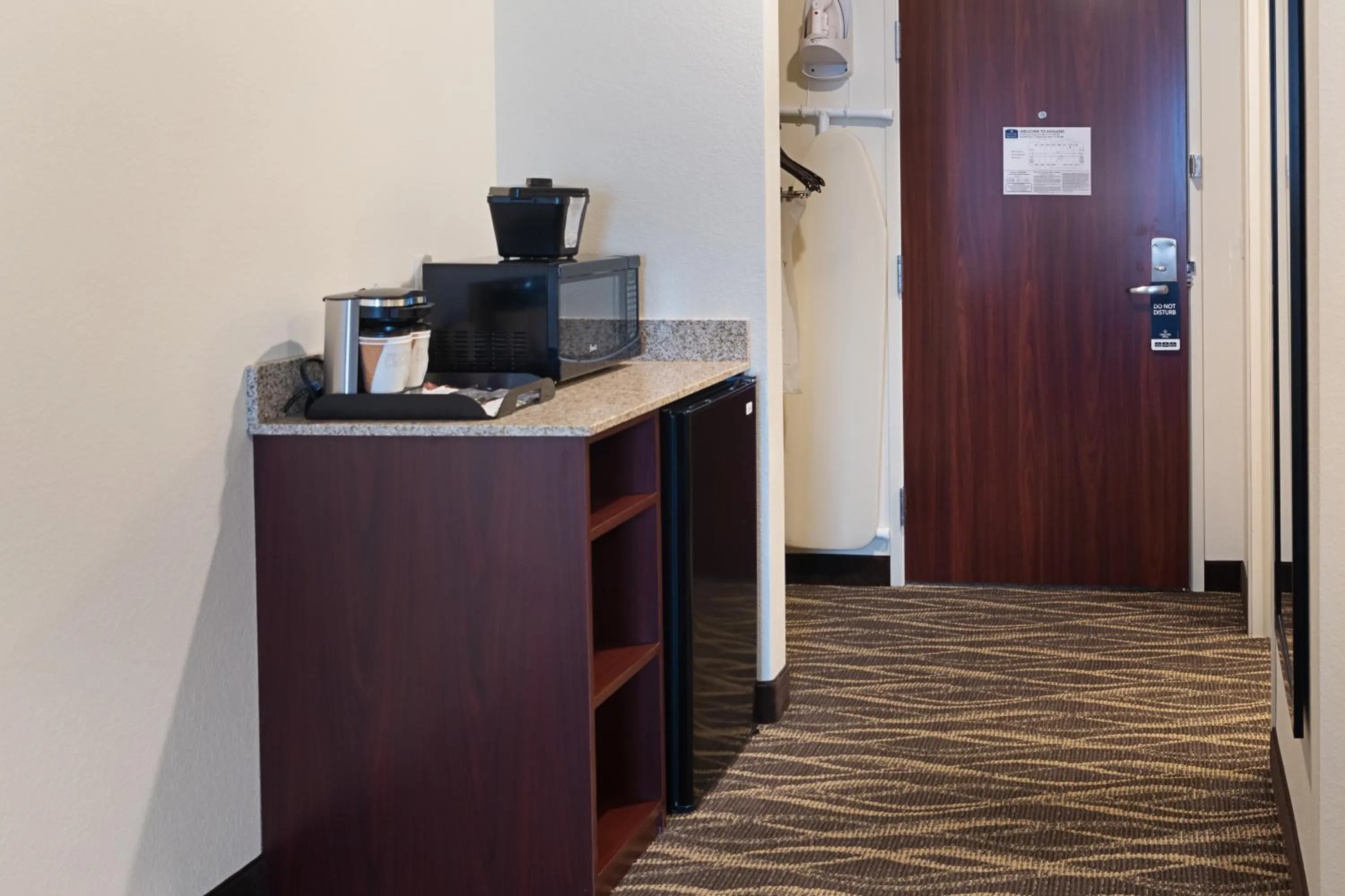 Coffee/tea facilities in Cobblestone Inn and Suites - Ashland