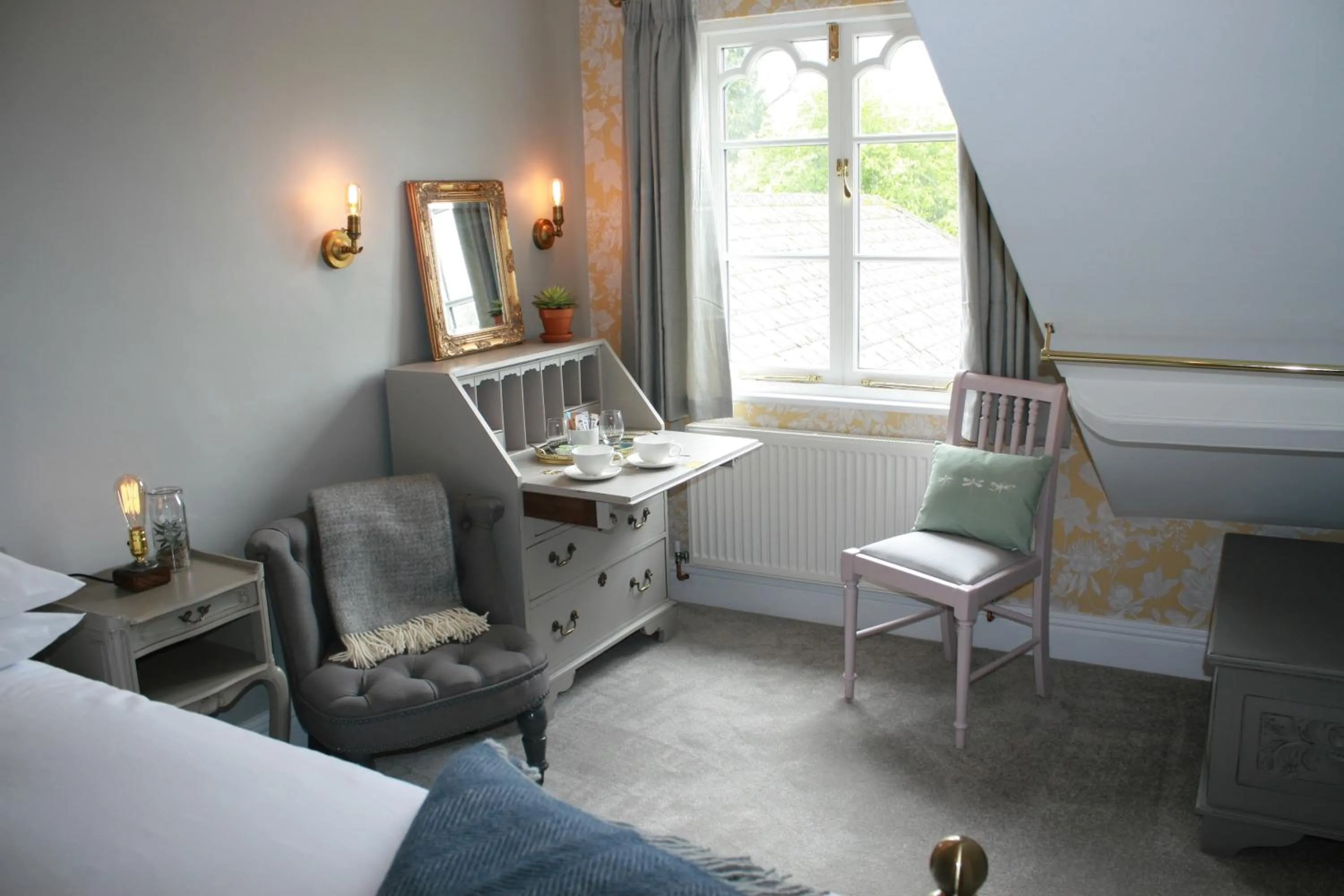 Photo of the whole room in Lydford House