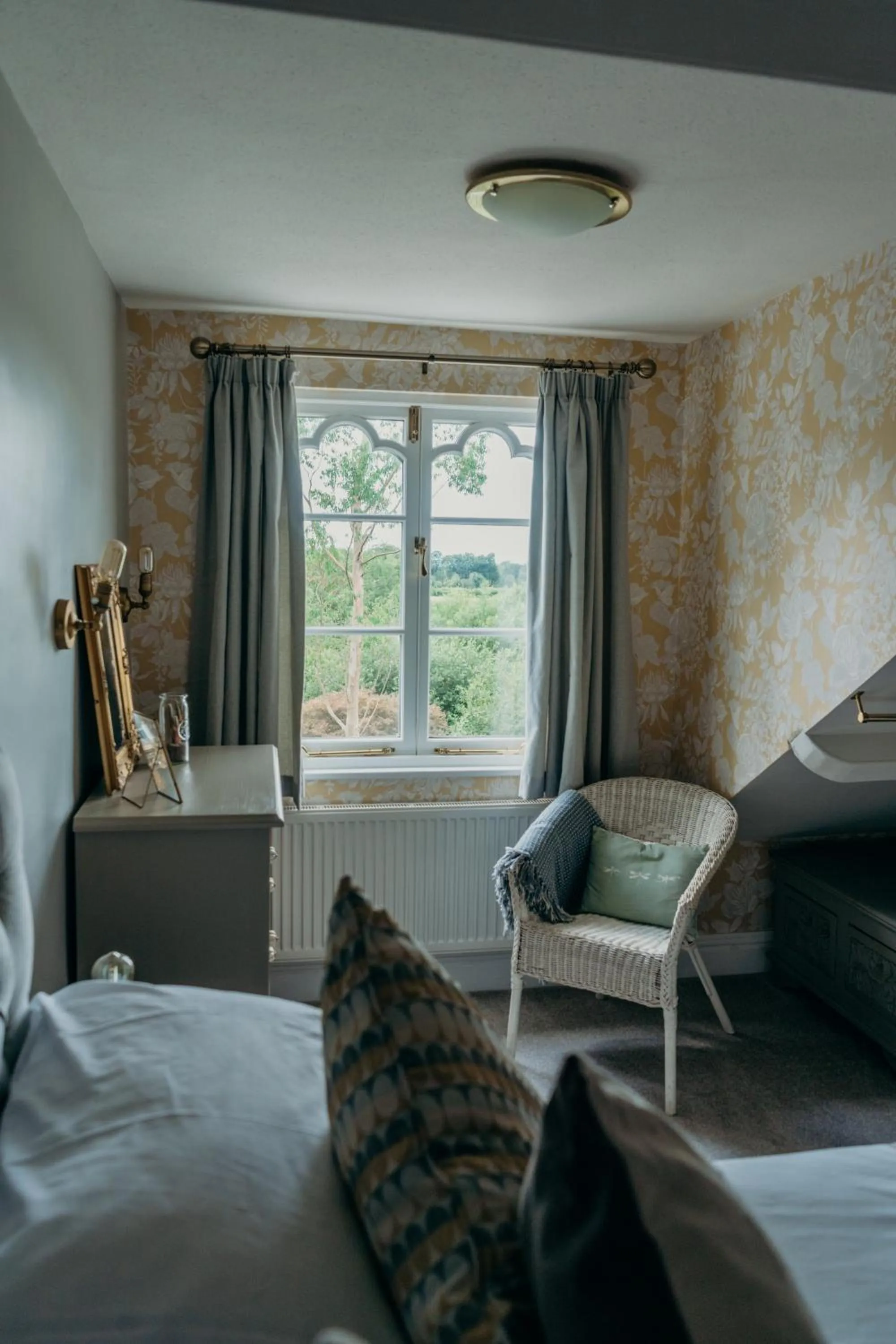 Bedroom, Bed in Lydford House
