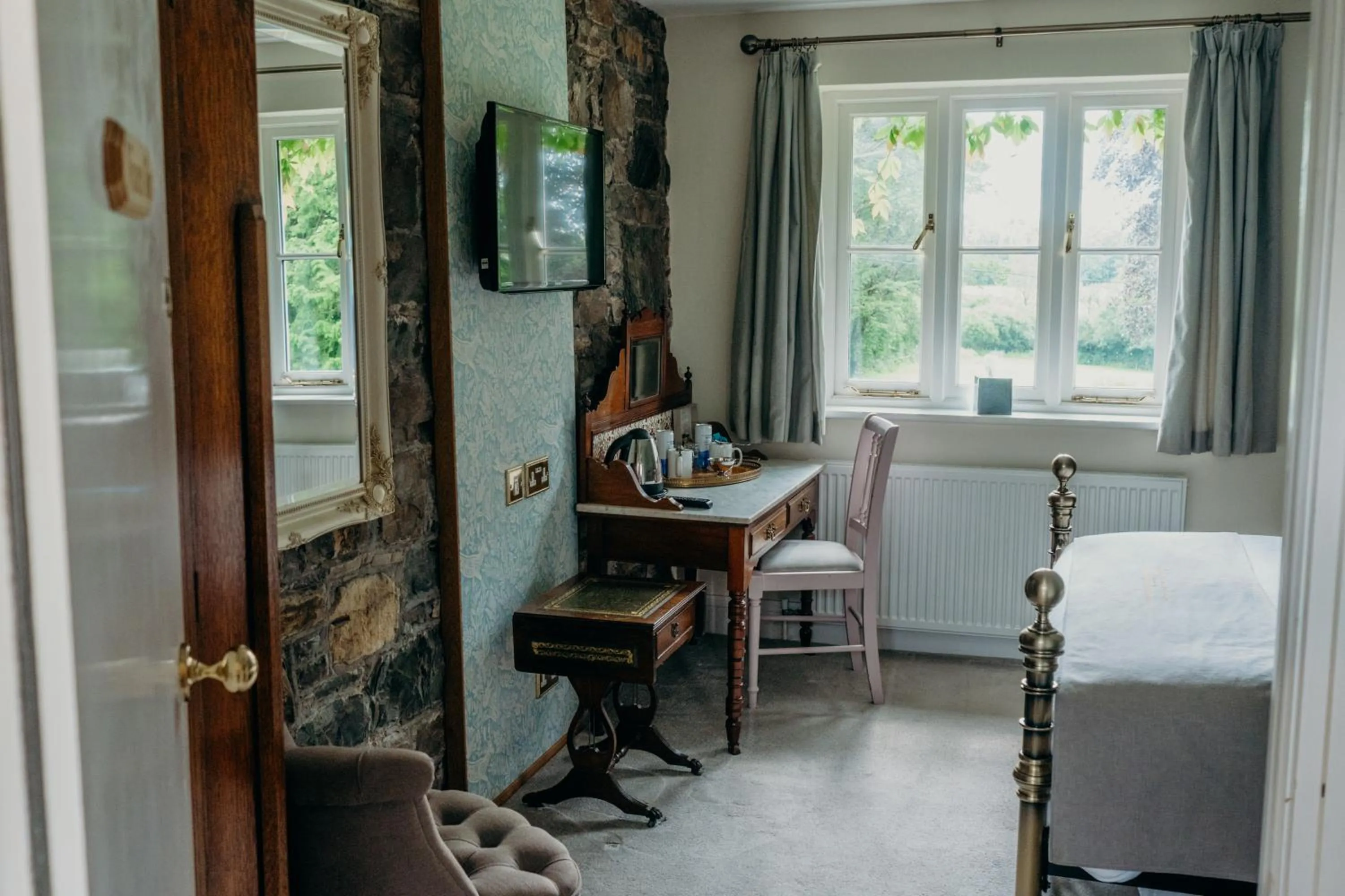 Bedroom, Bed in Lydford House
