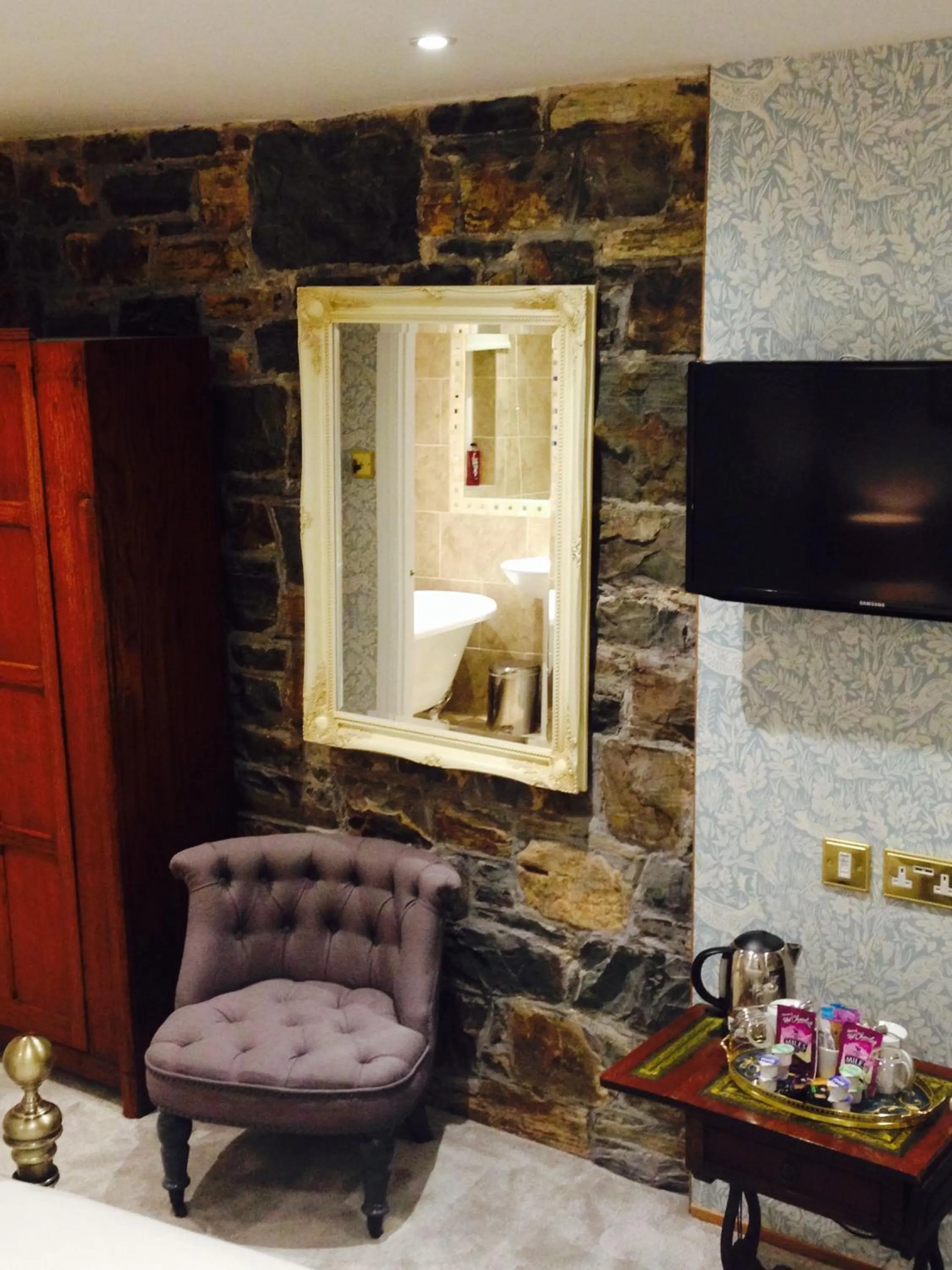 Photo of the whole room in Lydford House