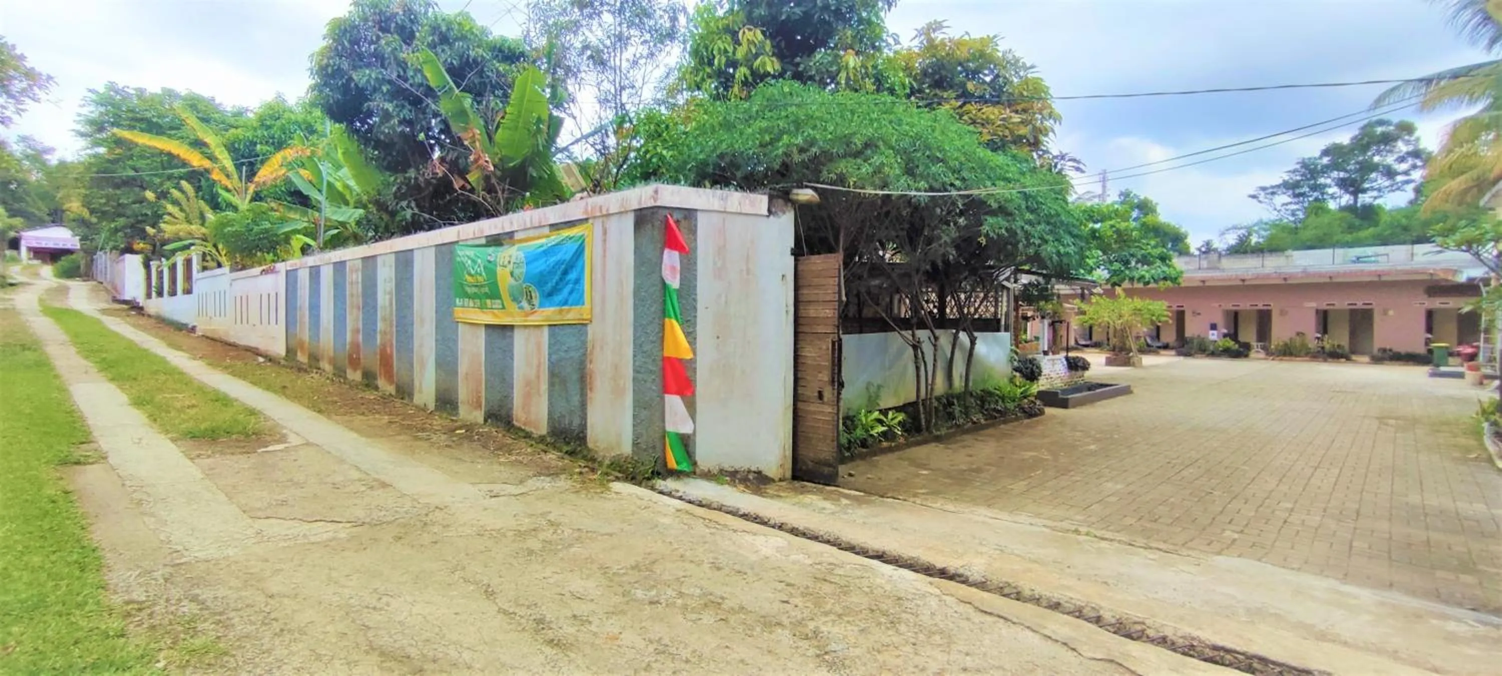 Street view in Bakom Inn Syariah