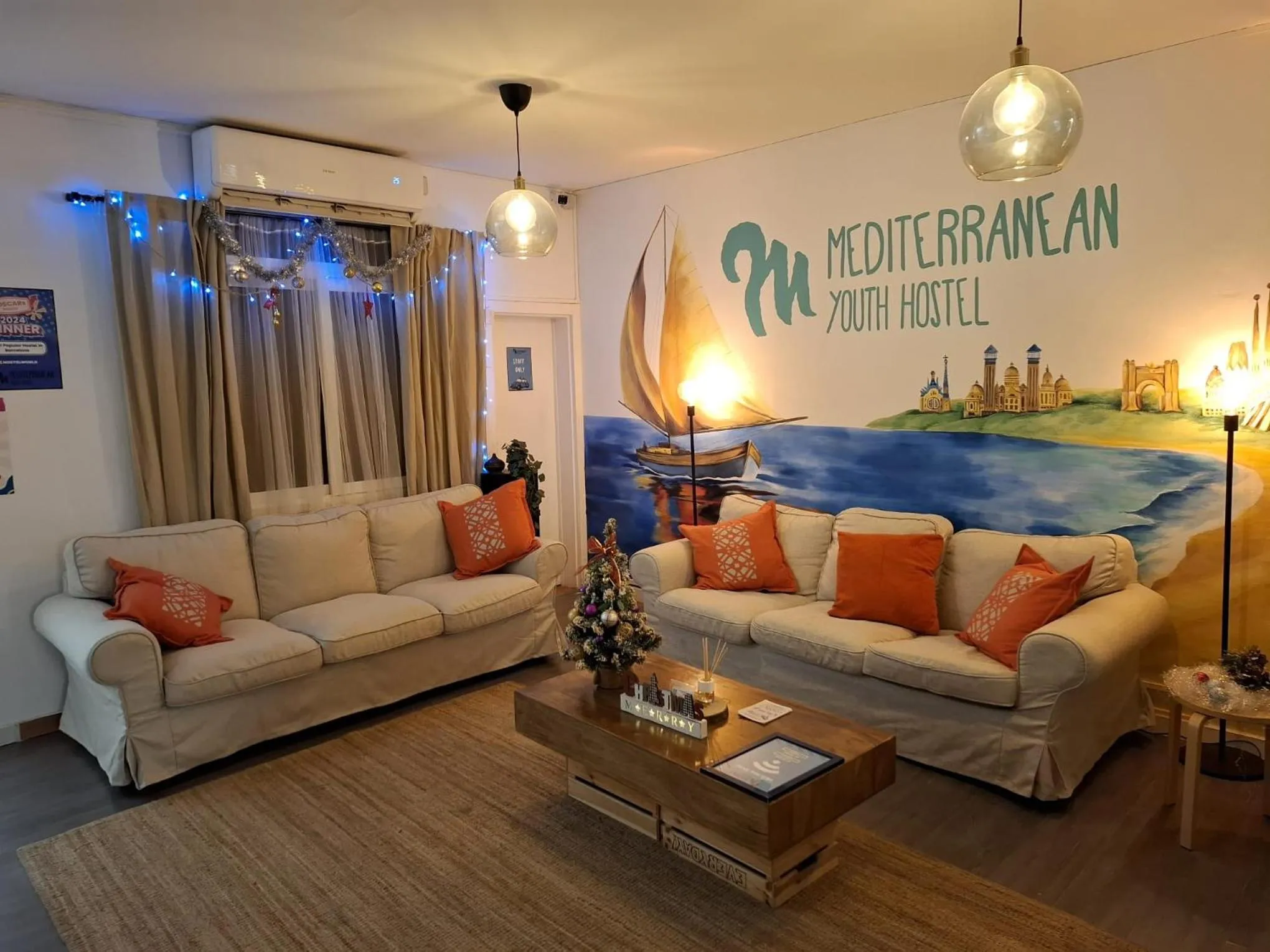 Living room in Mediterranean Hostel Barcelona