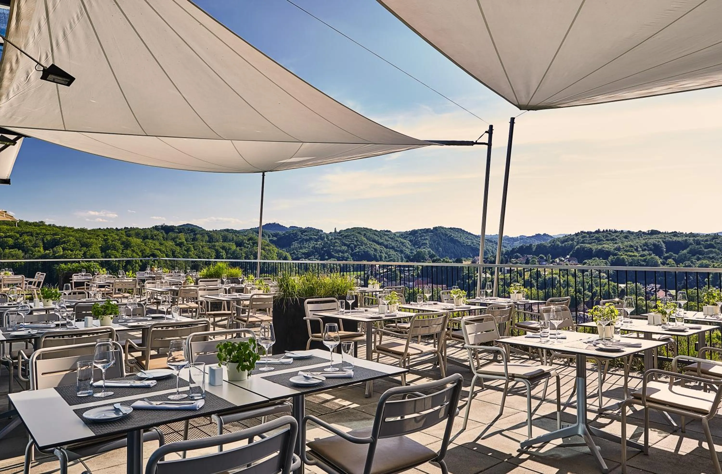 Restaurant/places to eat in LOISIUM Wine & Spa Hotel Südsteiermark