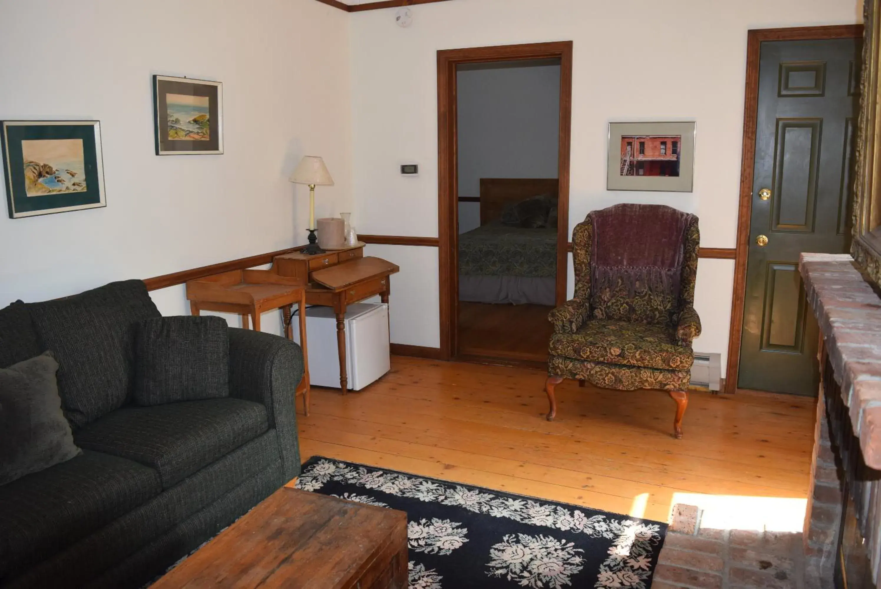 Queen Suite in Black Lantern Inn Queen Suite in Black Lantern Inn