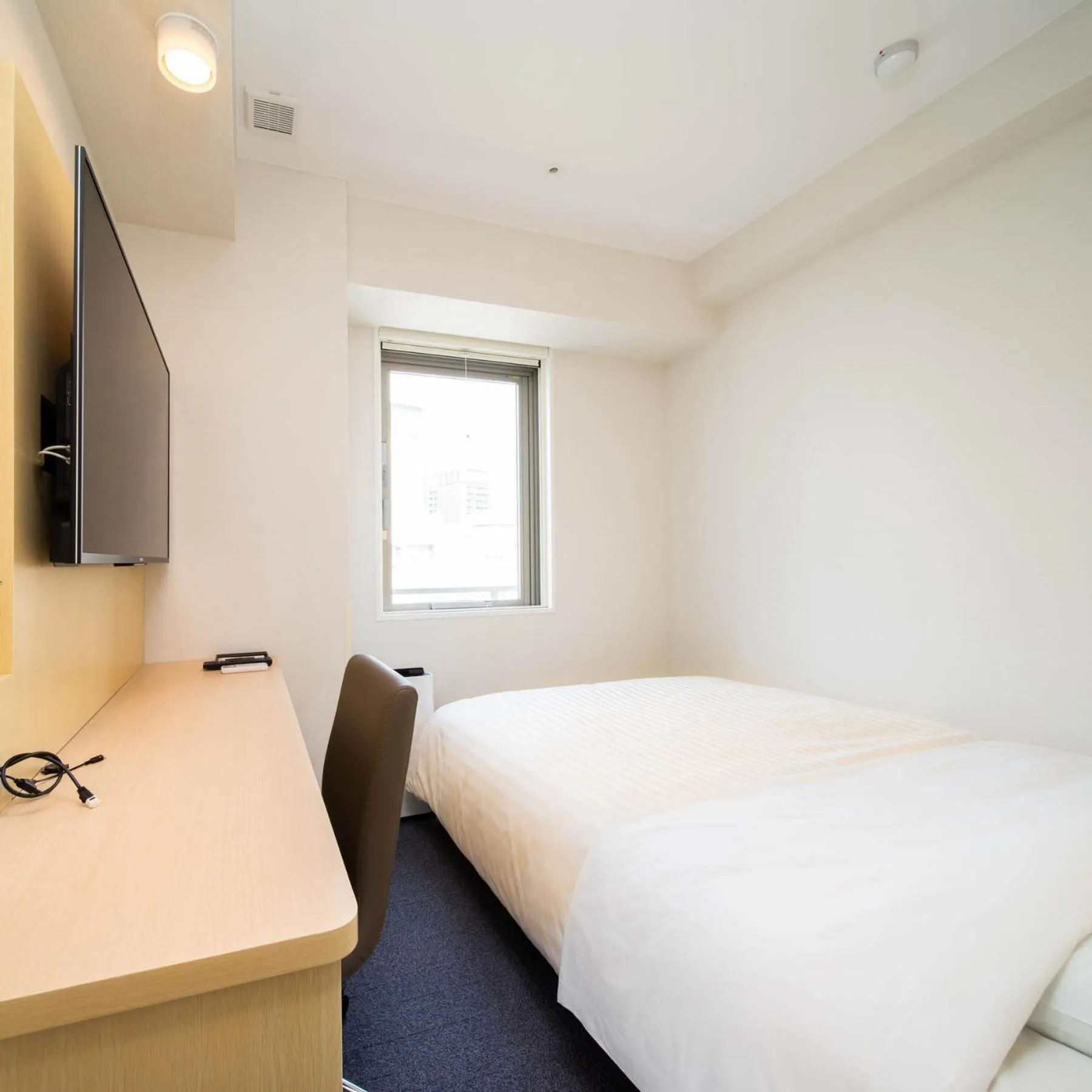 Photo of the whole room, Bed in Super Hotel Tokyo Shiba