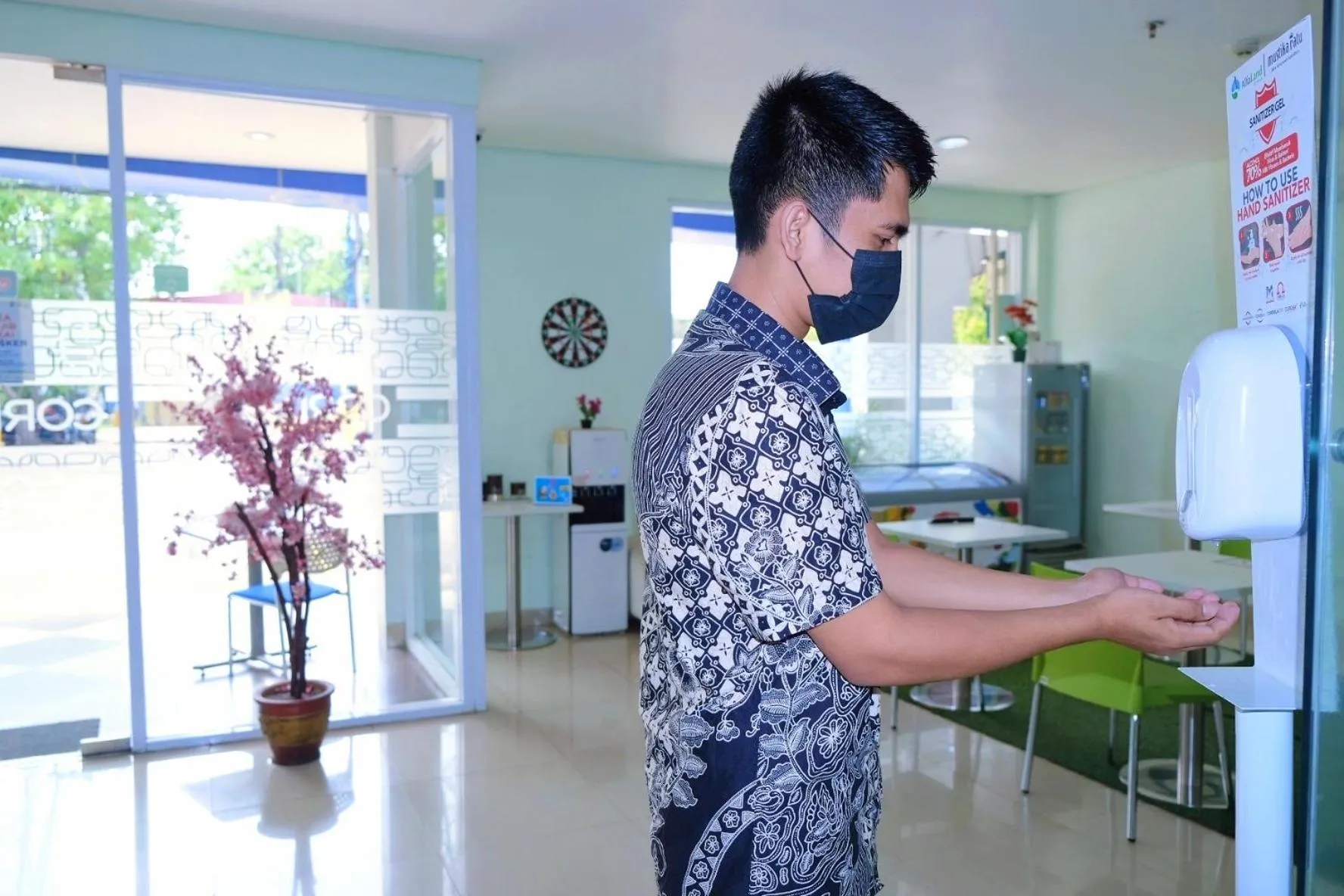 People in Cordex Hotel Ancol