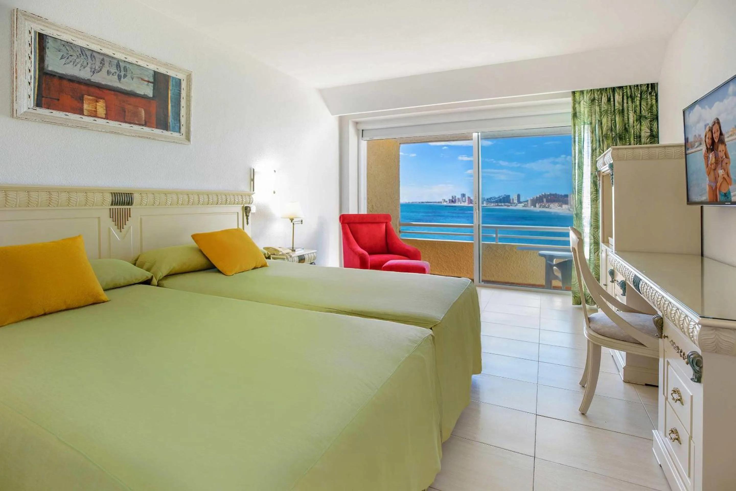 Photo of the whole room, Bed in Hotel Servigroup Galua