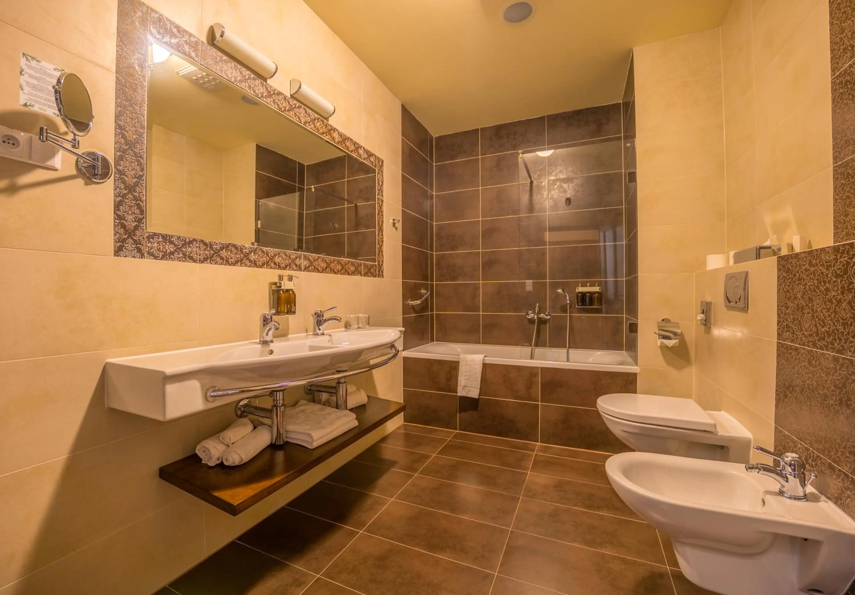 Bathroom in APLEND Wellness Hotel Borovica