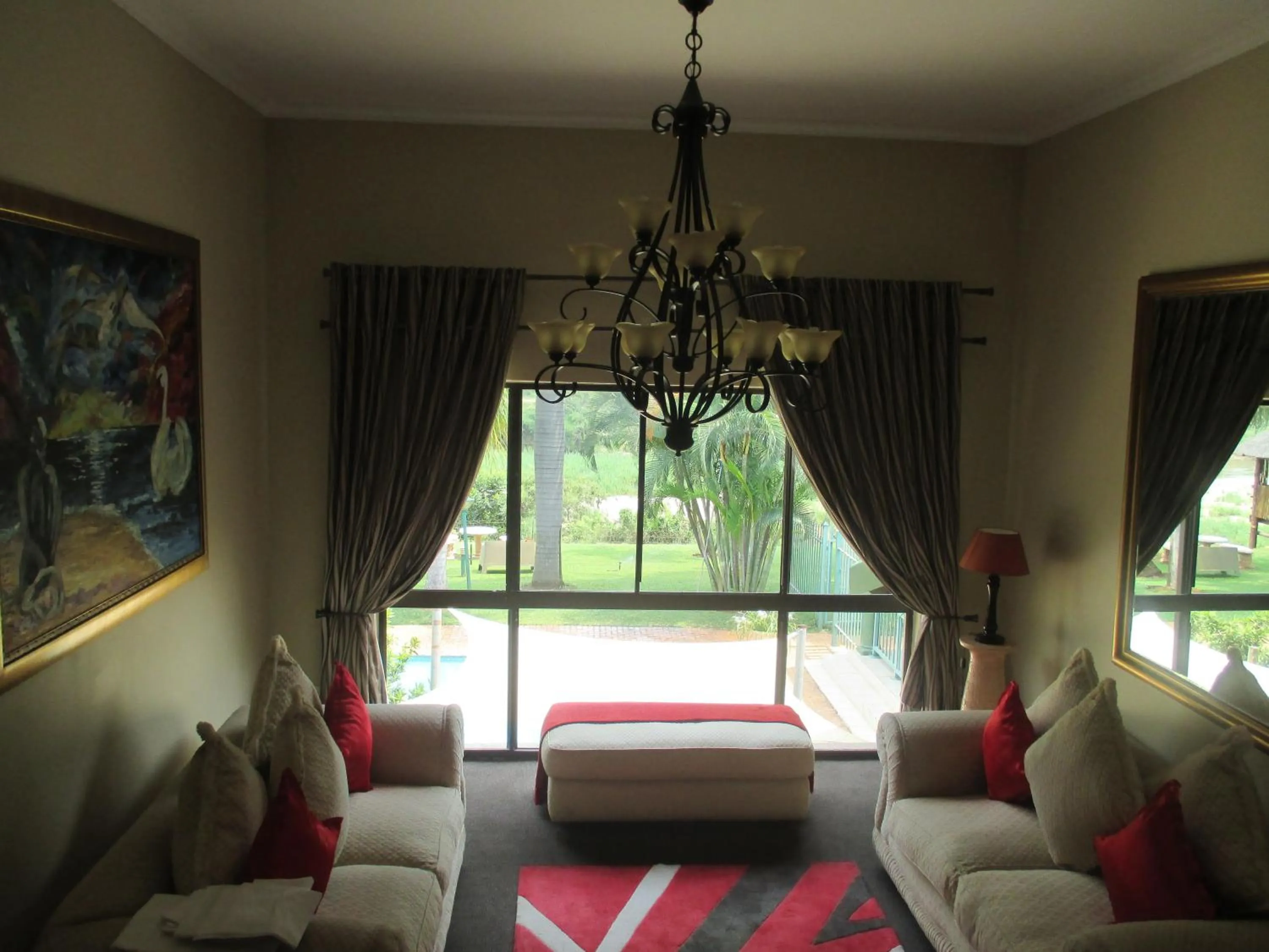 Communal lounge/ TV room in Rio Vista Lodge