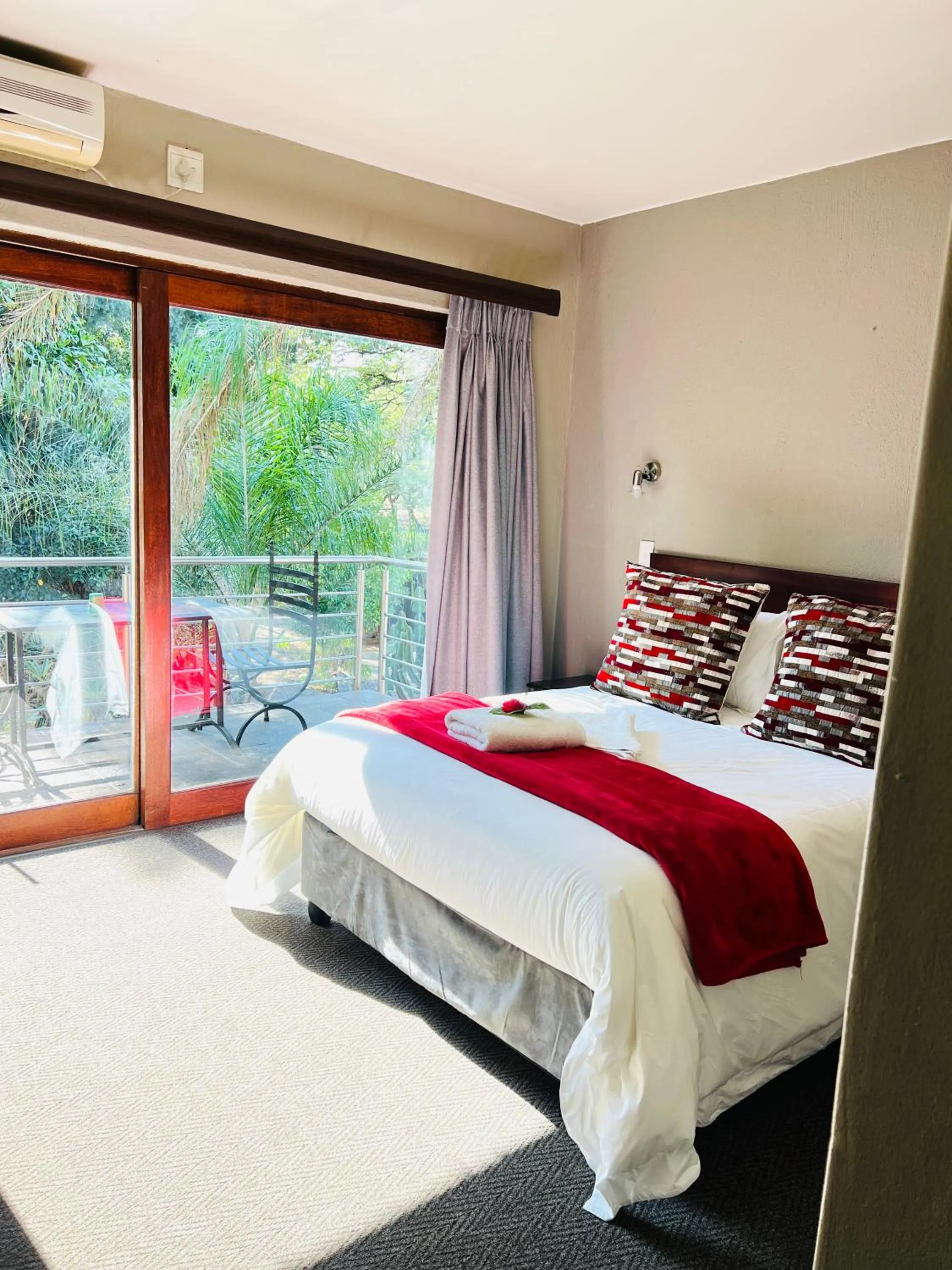 Bed in Rio Vista Lodge