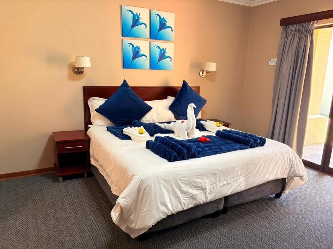 Bed in Rio Vista Lodge