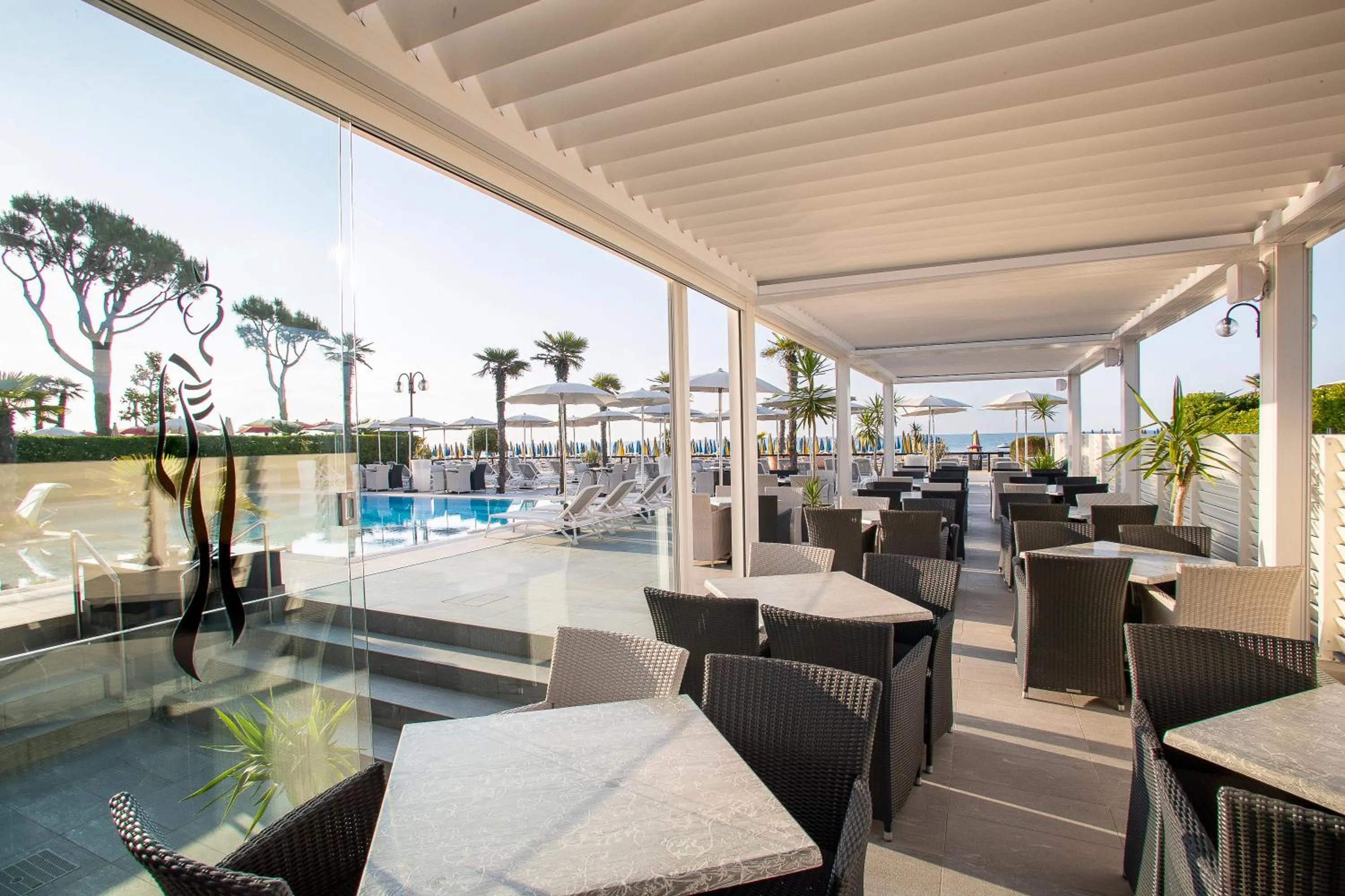 Restaurant/places to eat in Hotel Sayonara