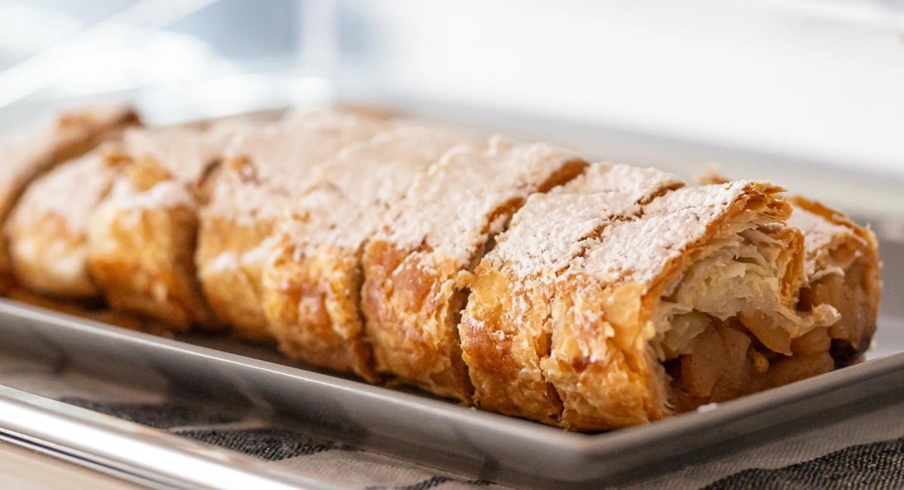 Restaurant/places to eat in Hotel Sayonara