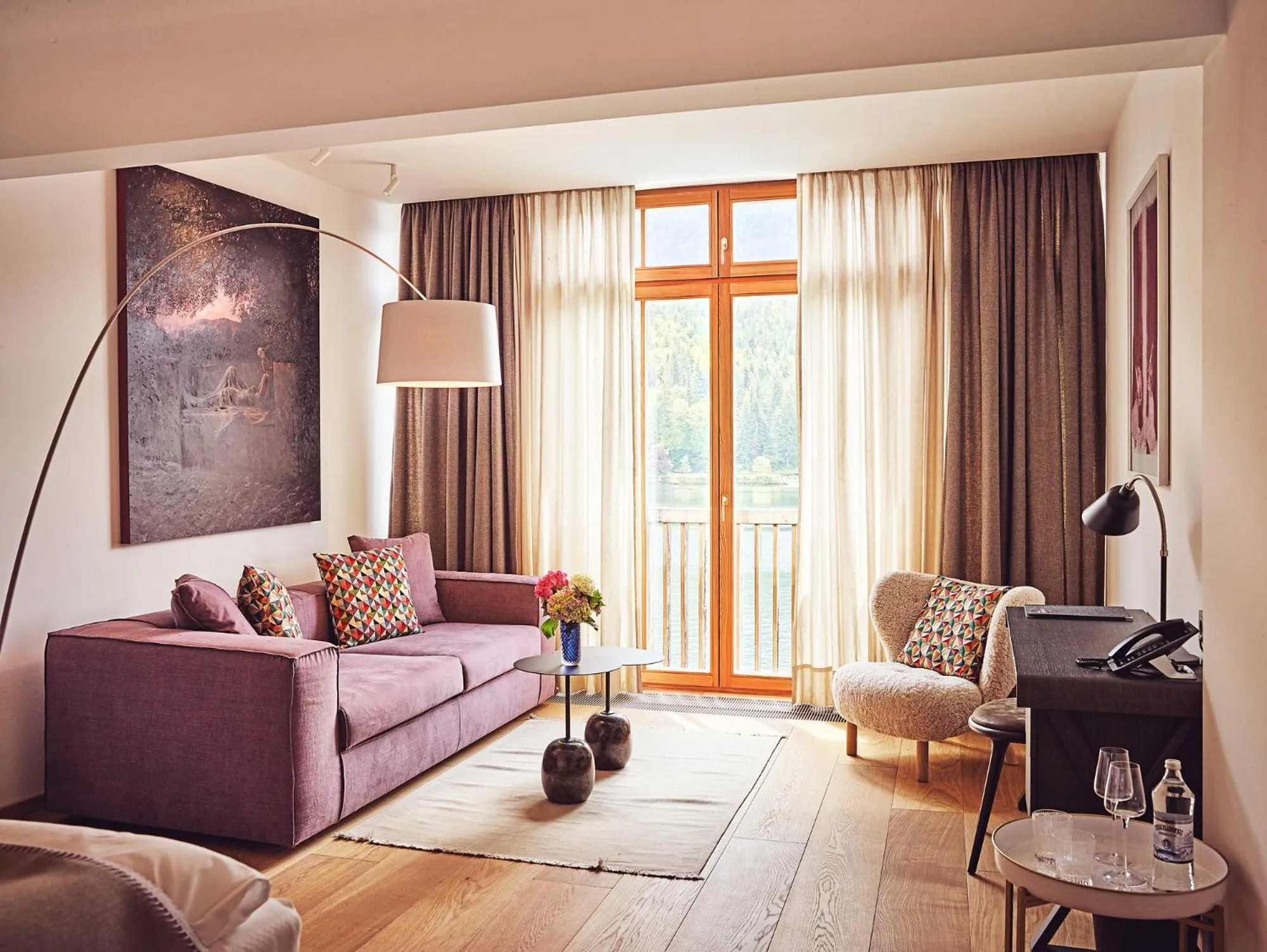 Living room in TAUROA Seehotel Grundlsee