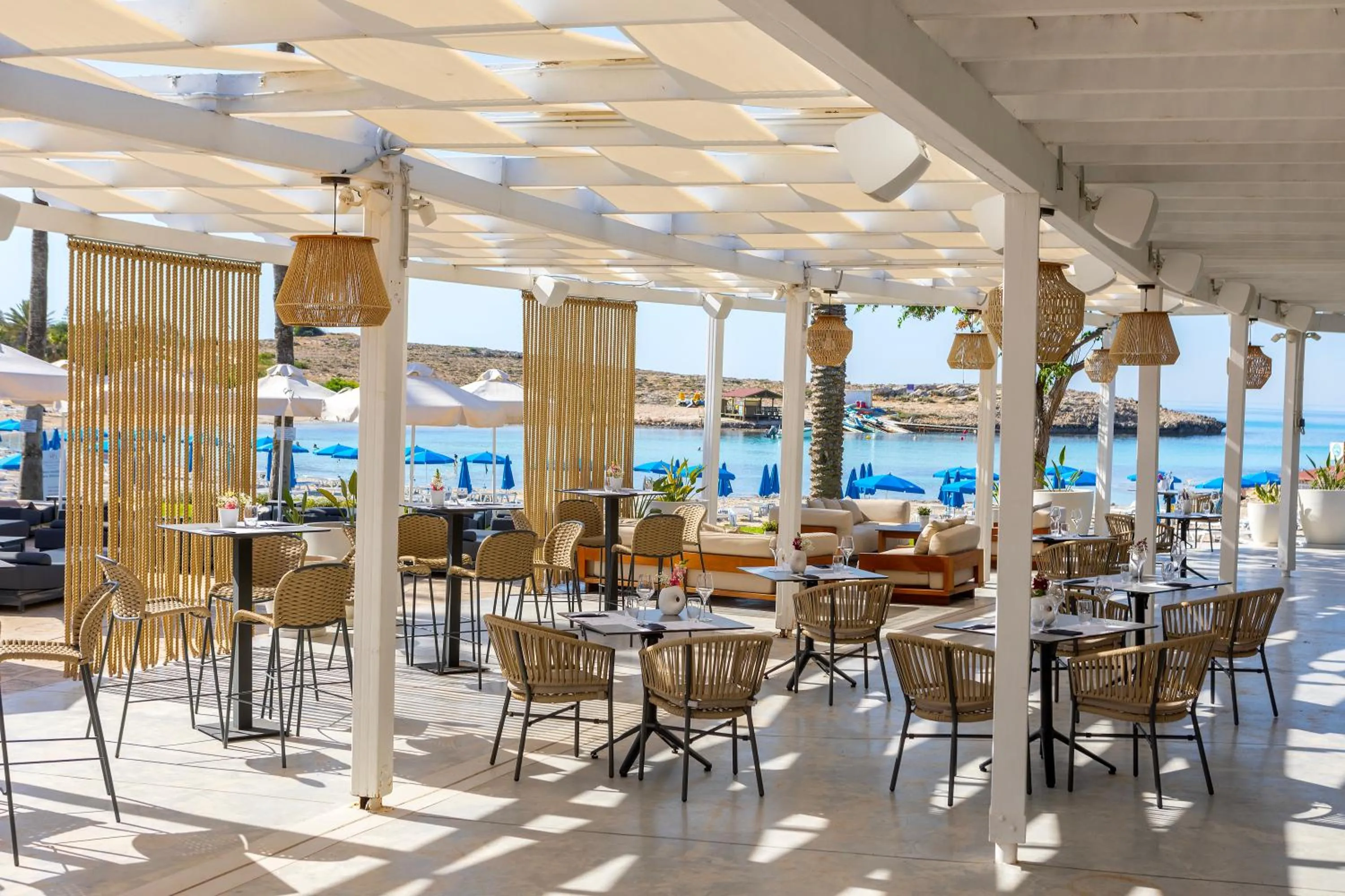 Restaurant/places to eat in Pavlo Napa Beach Hotel