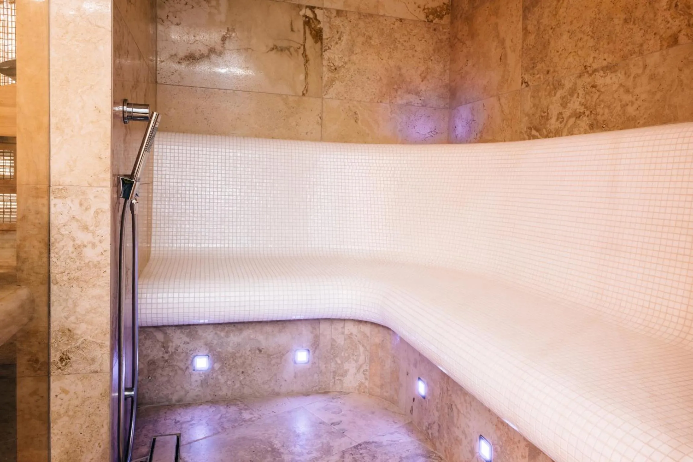 Steam room in Villa Helia
