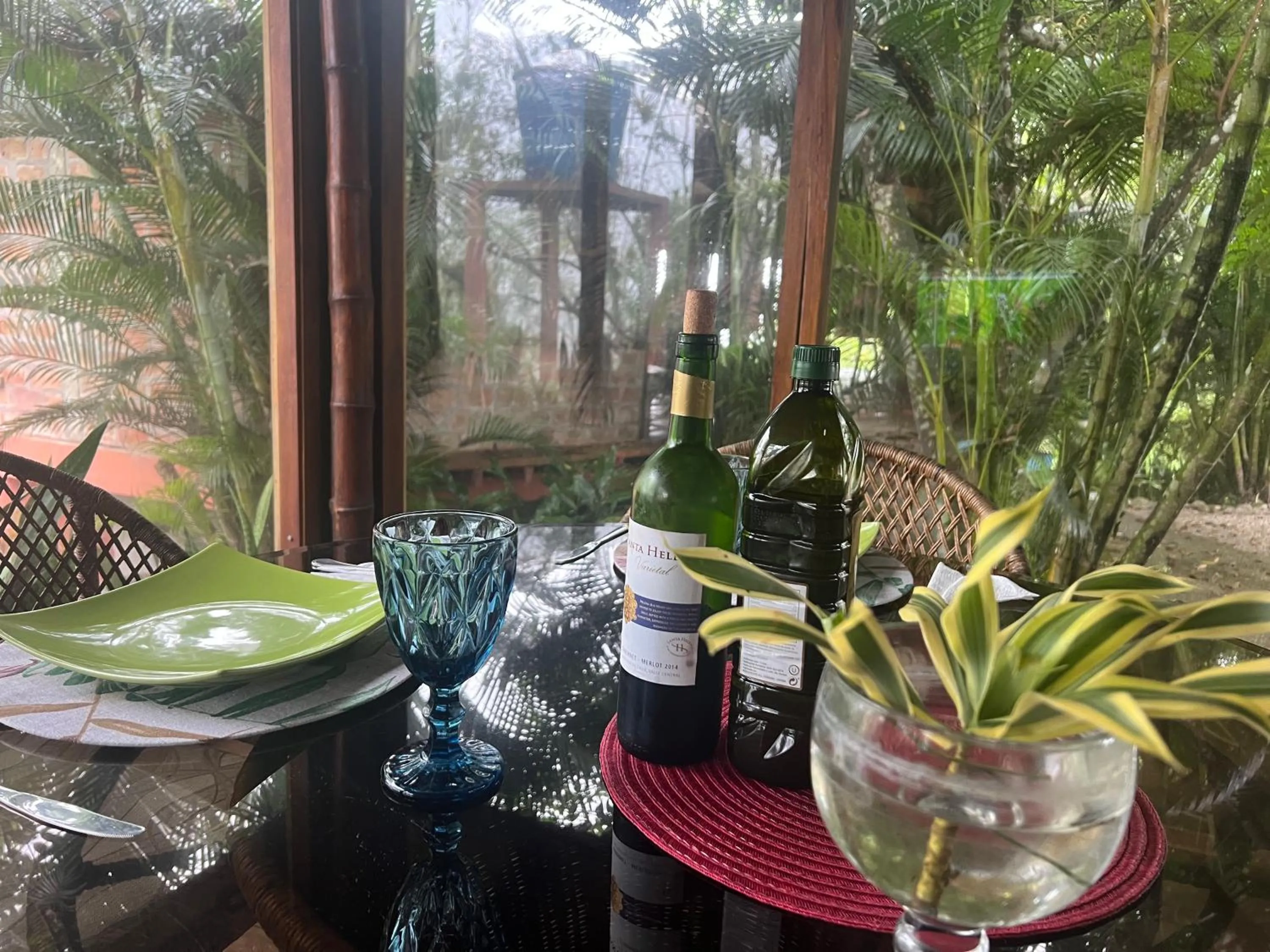 Food and drinks in Samai Lodge Holistic Living