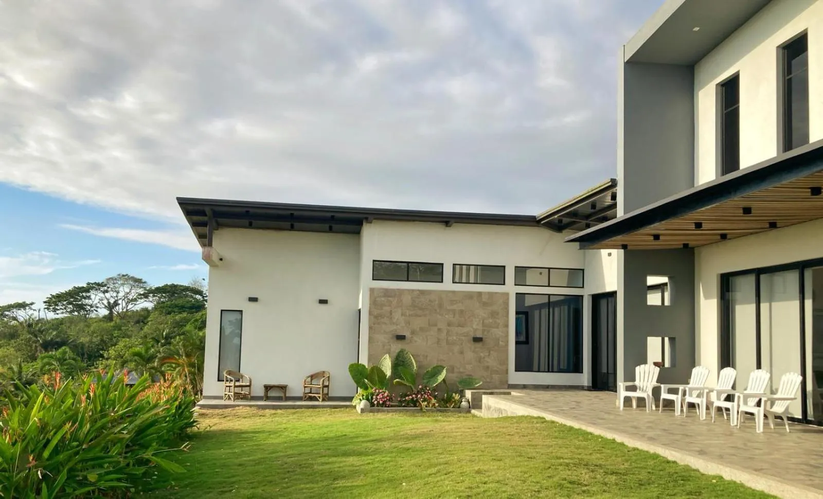 Garden in Samai Lodge Holistic Living
