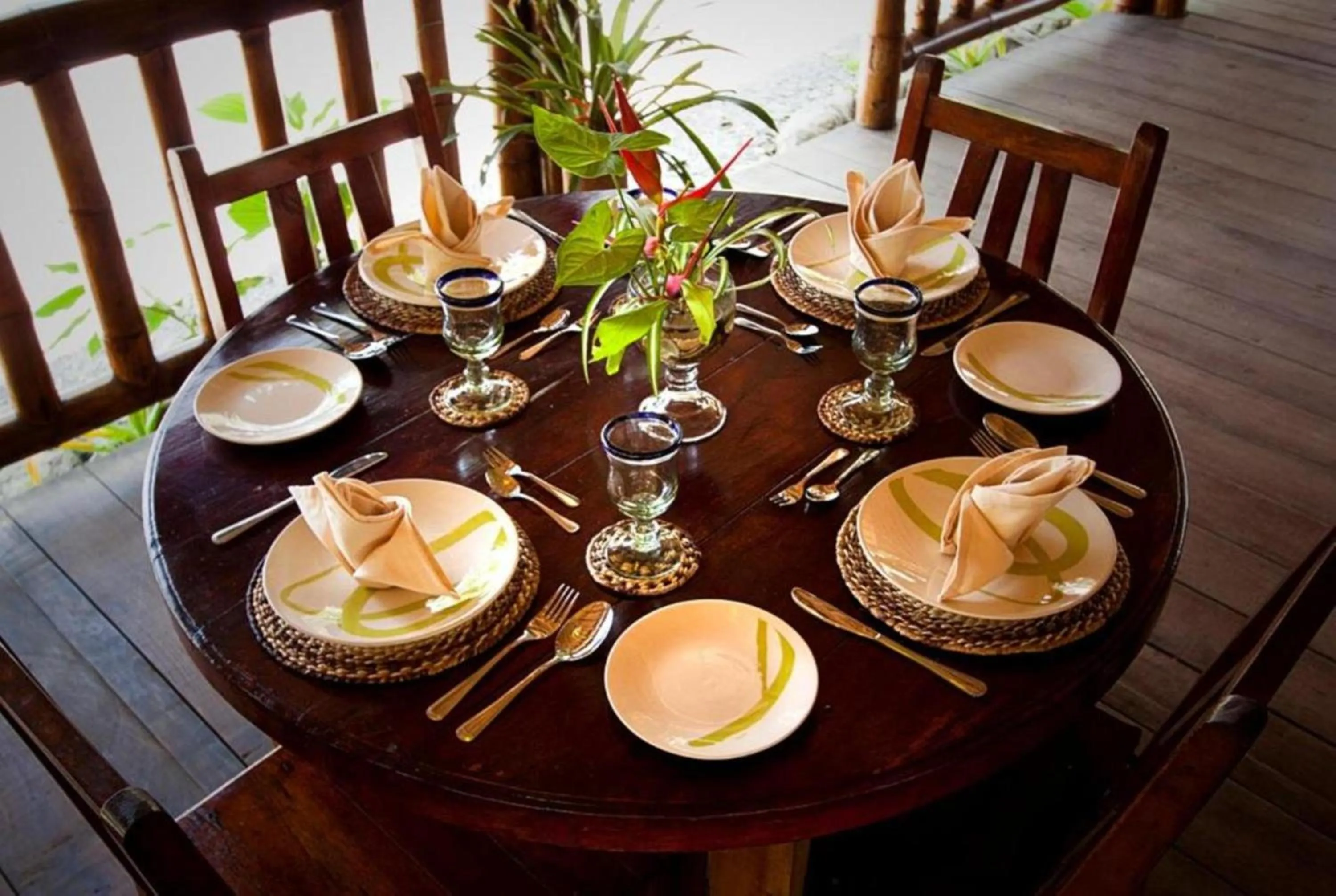 Restaurant/places to eat in Samai Lodge Holistic Living
