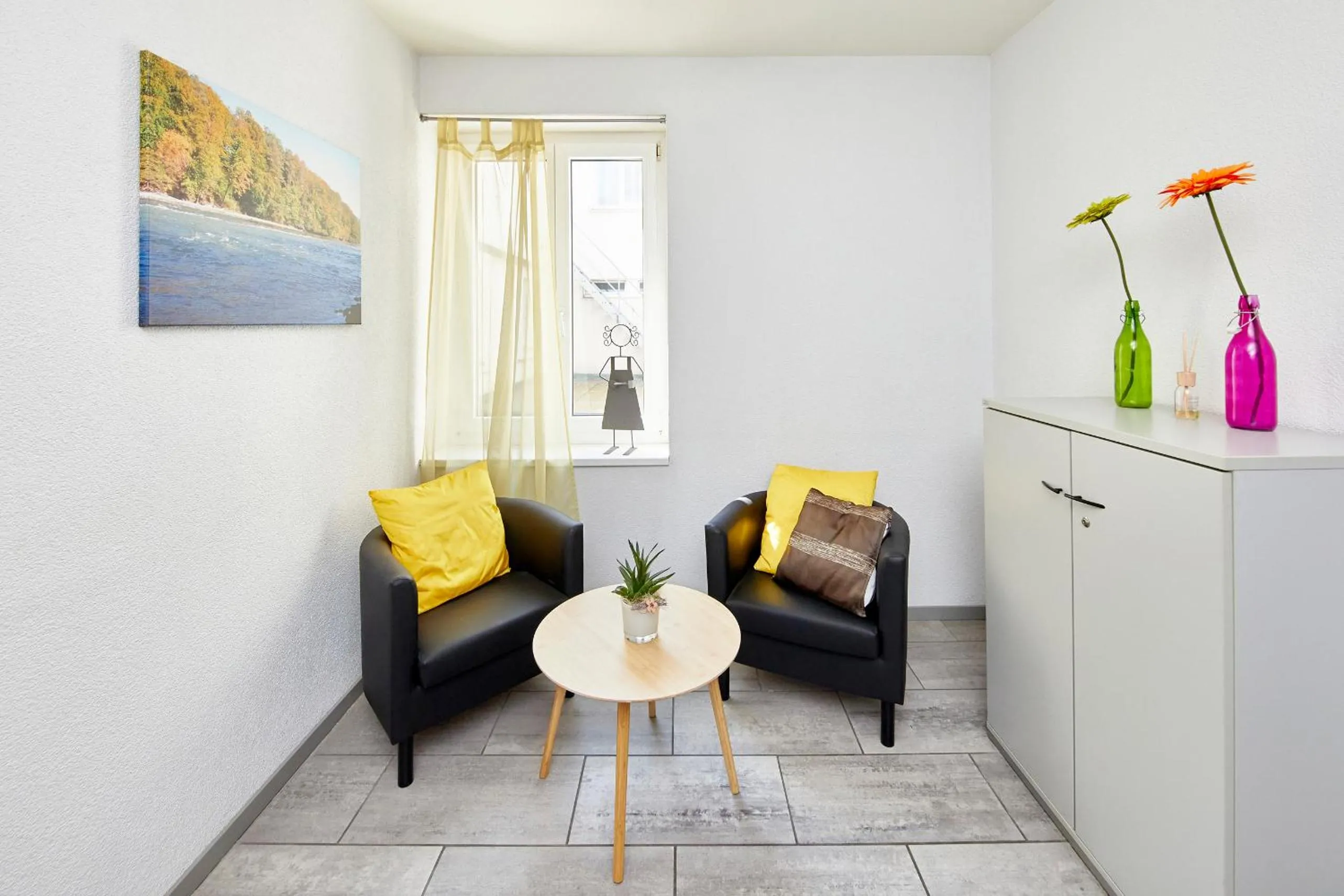 Communal lounge/ TV room in Hotel Rotes Haus