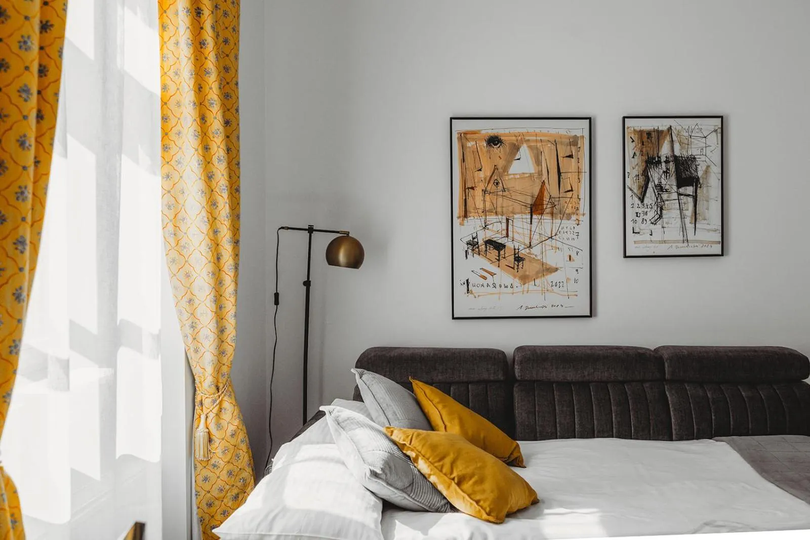 Bed in Antique Apartments Old Town