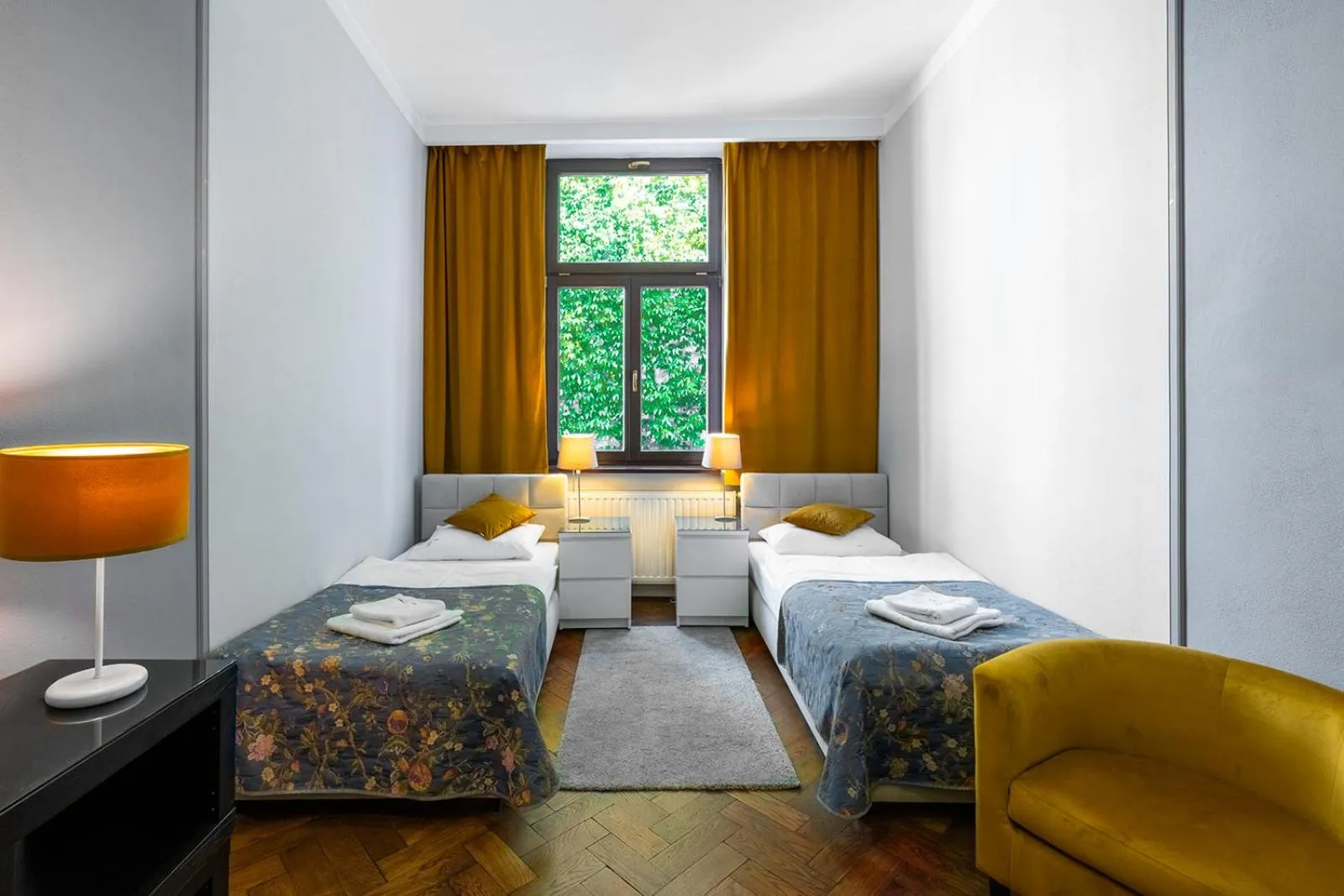 Bed in Antique Apartments Old Town