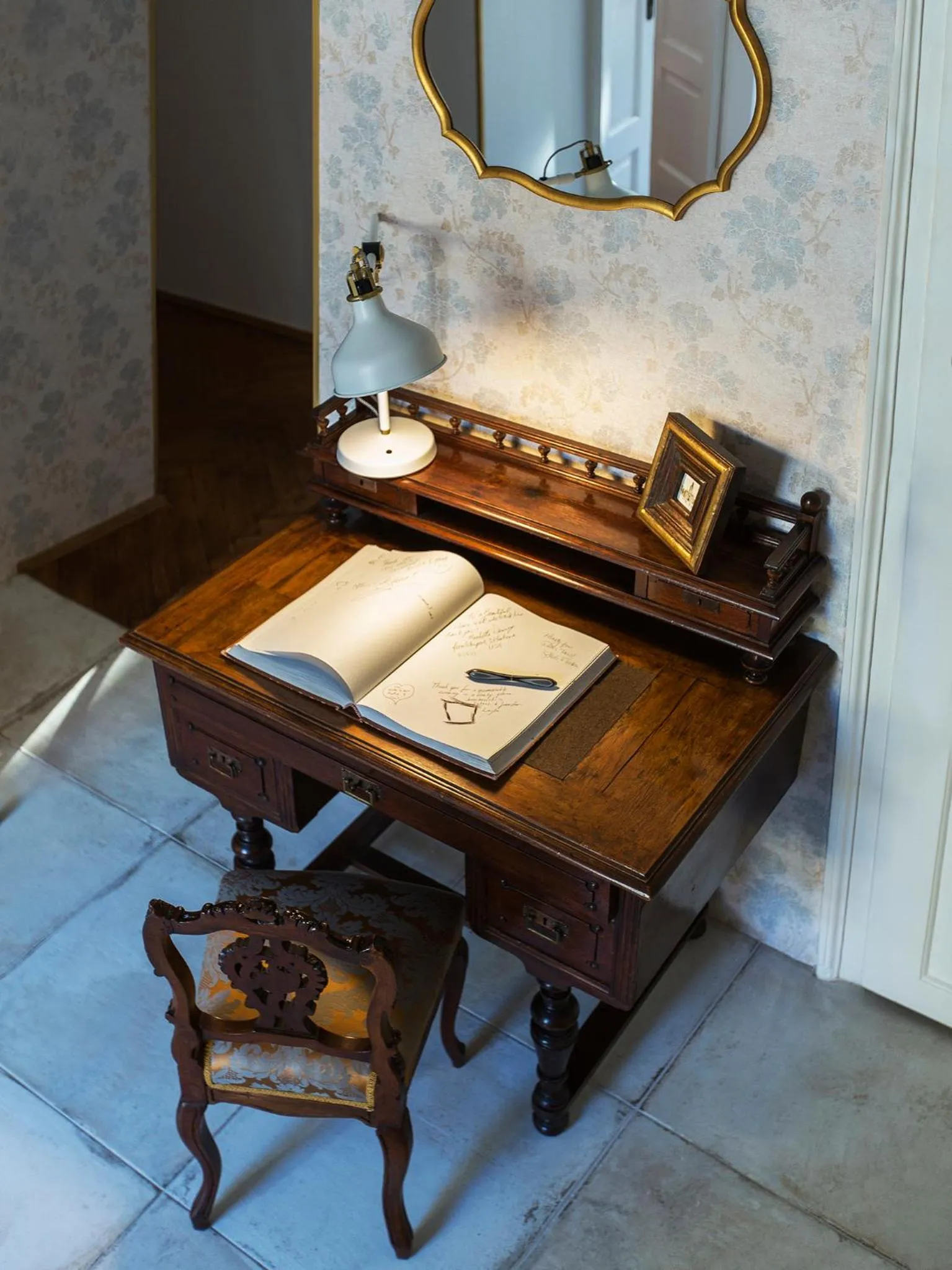 Lobby or reception in Antique Apartments Old Town