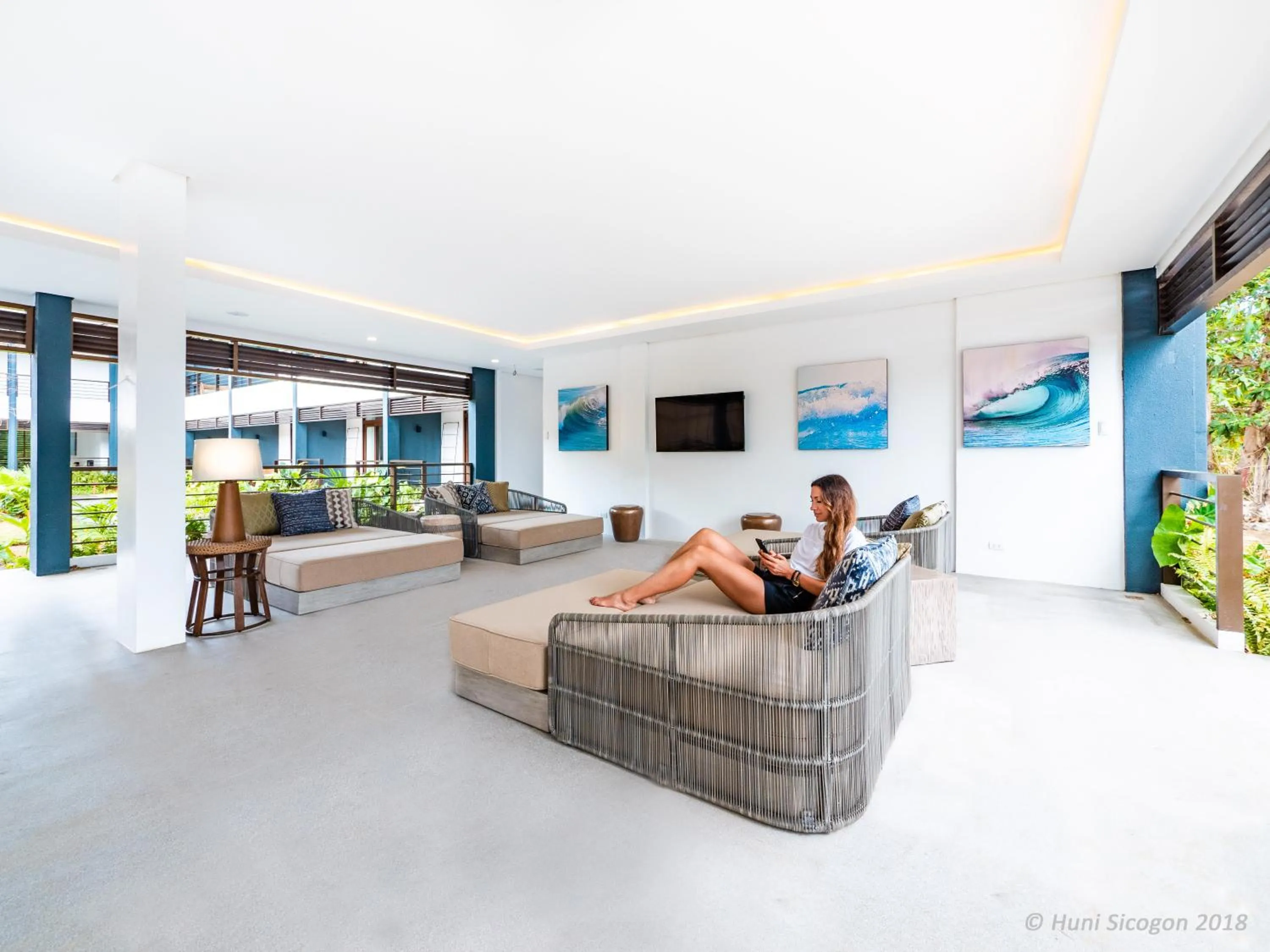 Communal lounge/ TV room in Huni Sicogon