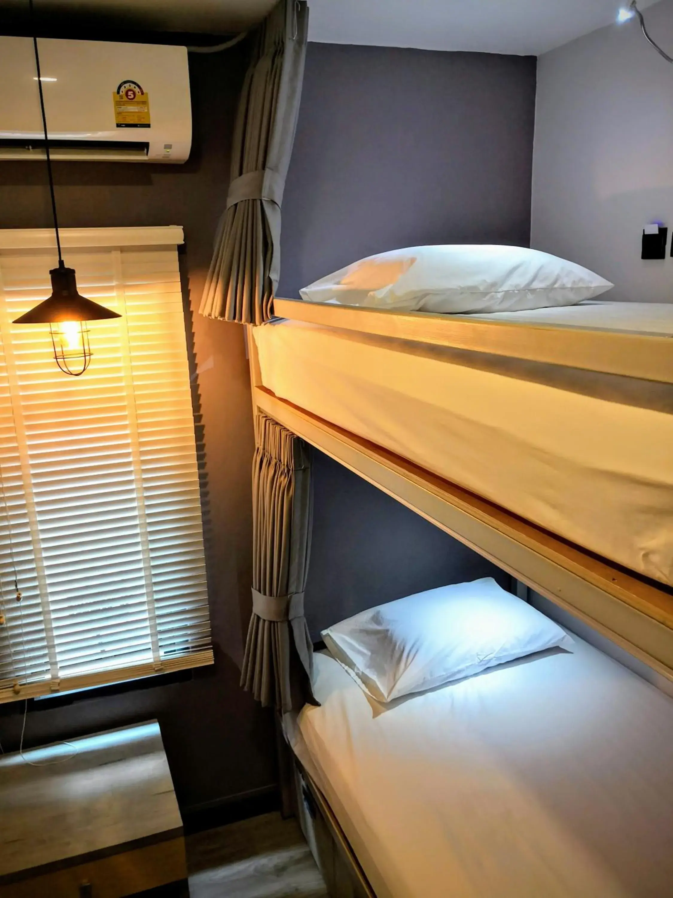 Twin Room with Shared Bathroom - single occupancy in Asleep by Lantana Twin Room with Shared Bathroom - single occupancy in Asleep by Lantana