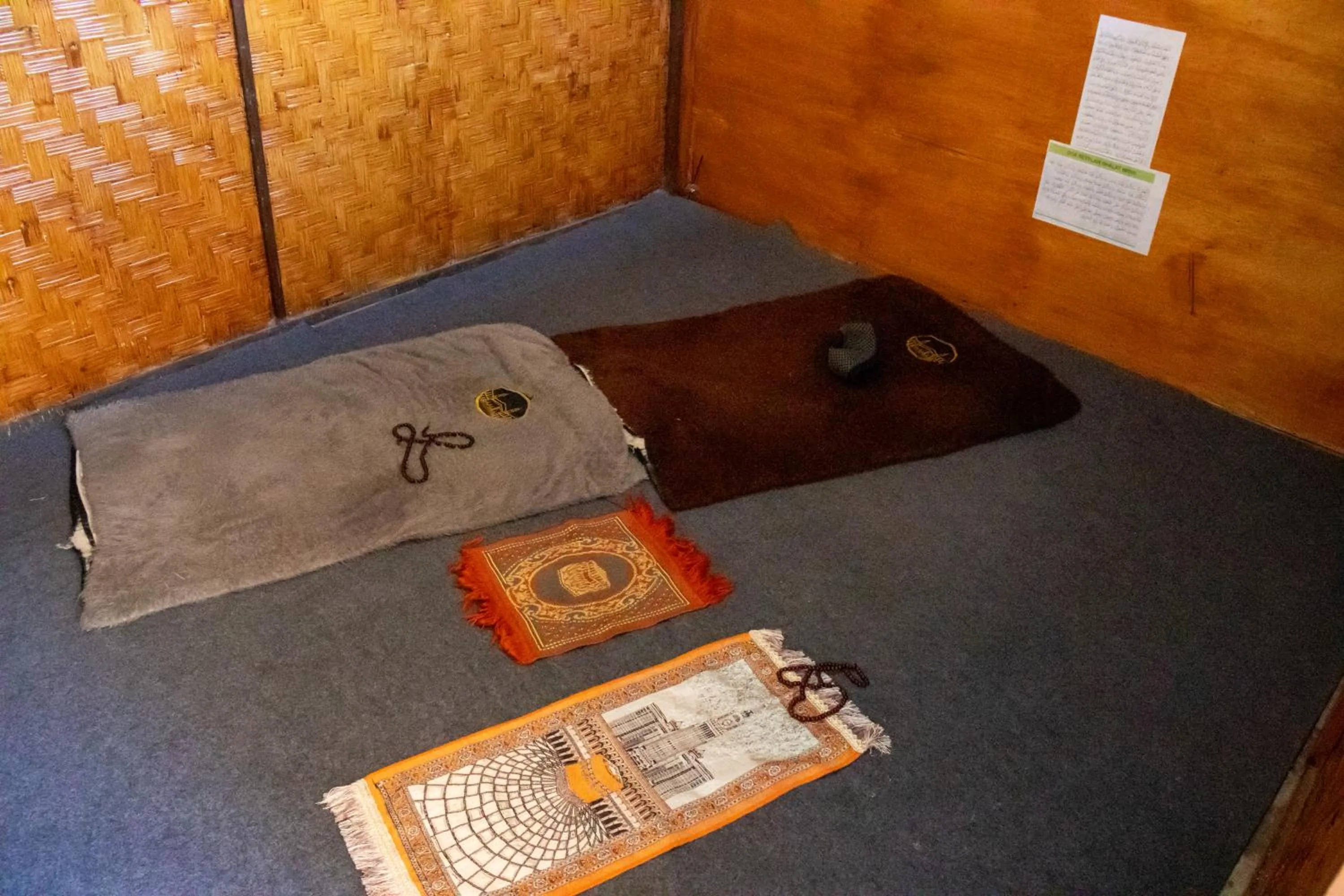 Other, Bed in Cemara Indah Hotel