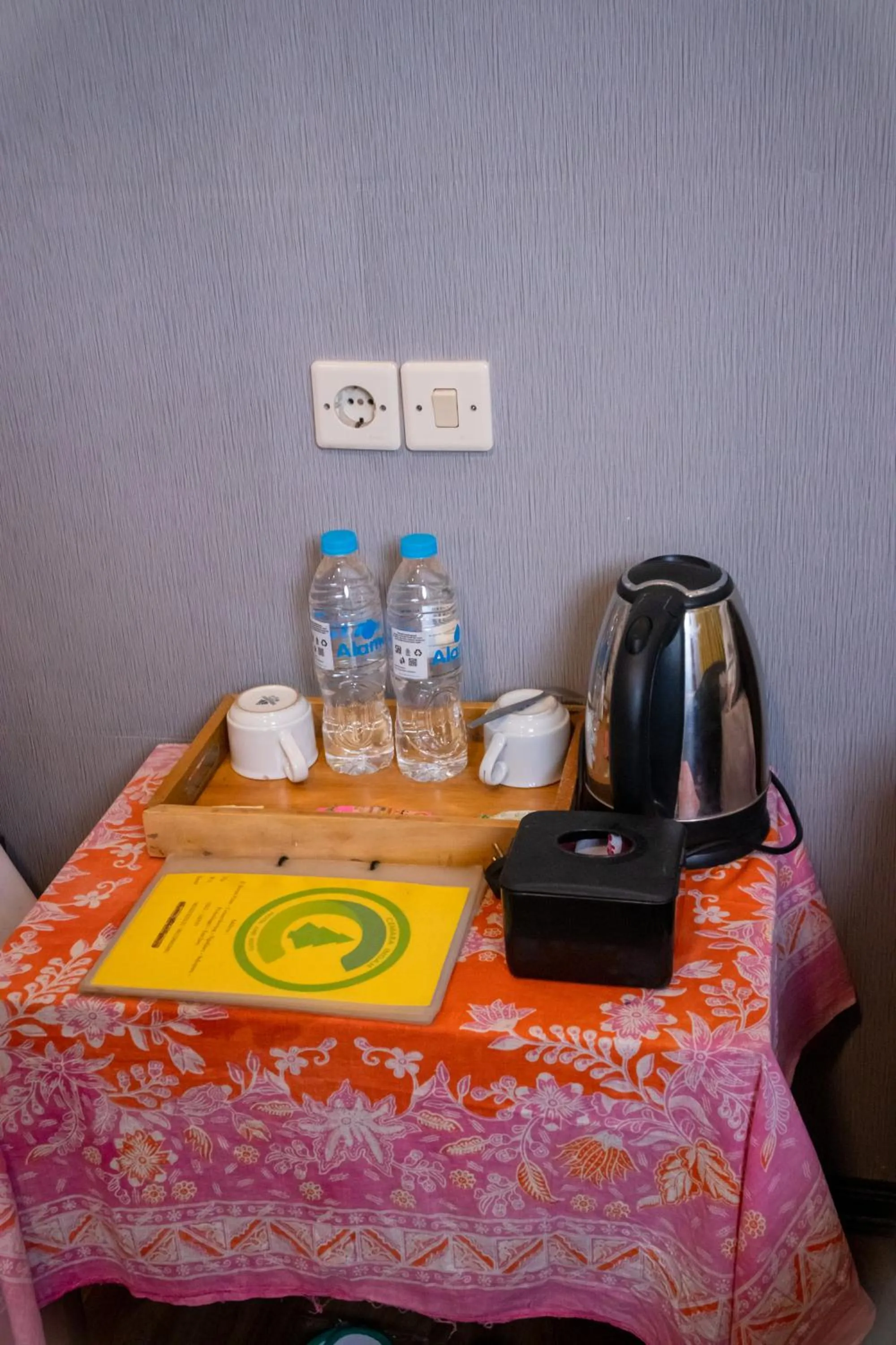 Coffee/tea facilities in Cemara Indah Hotel