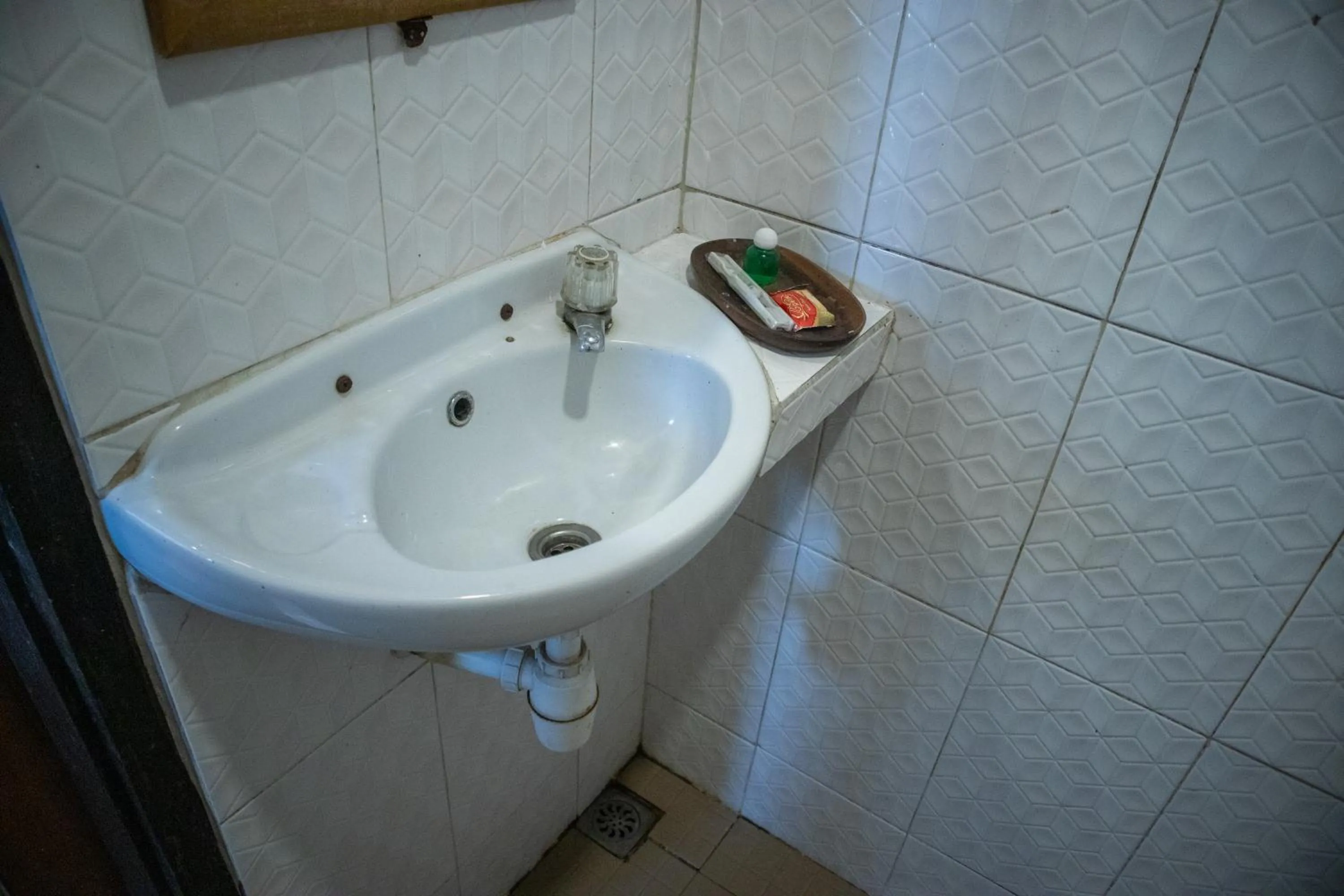 Bathroom in Cemara Indah Hotel