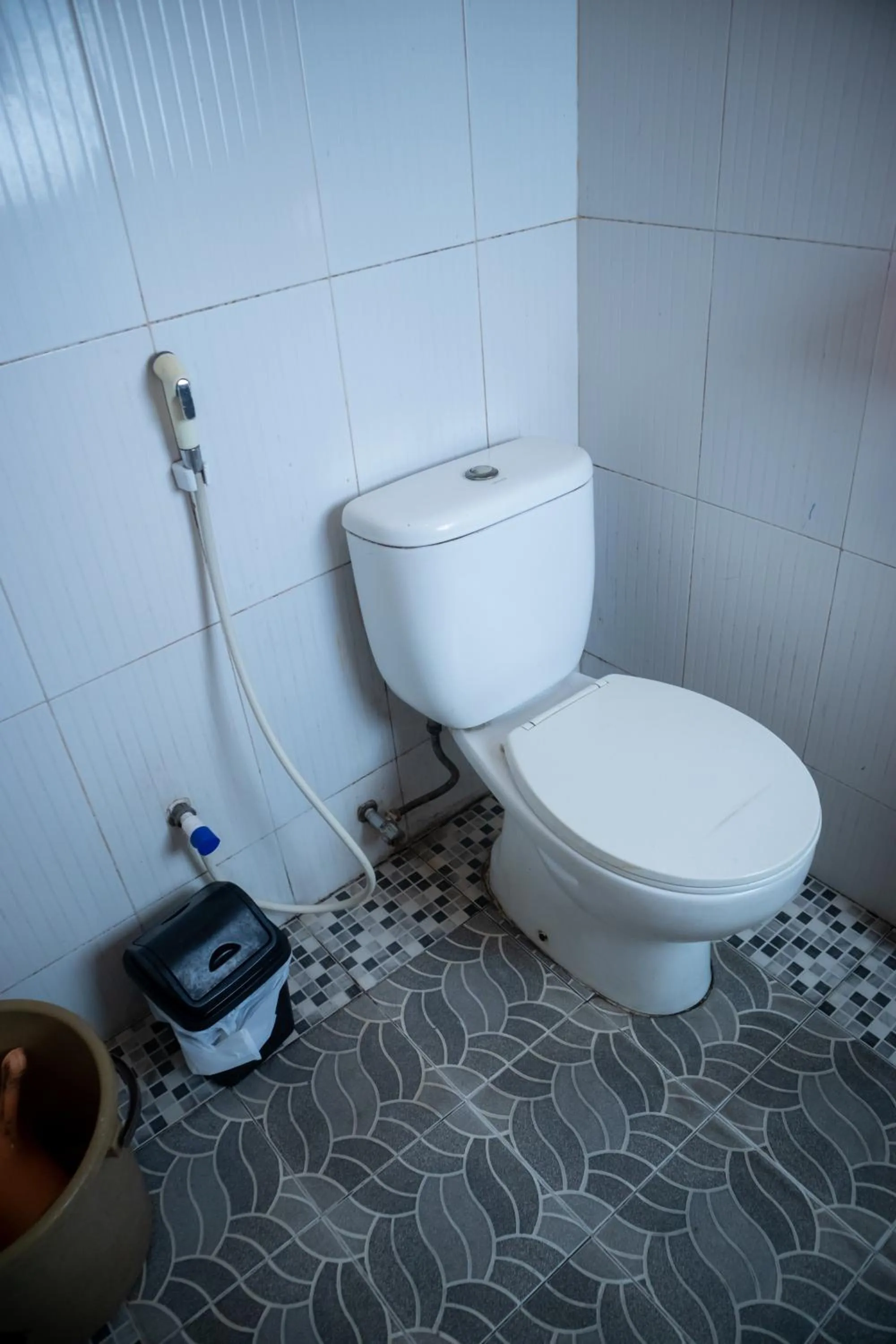 Toilet in Cemara Indah Hotel