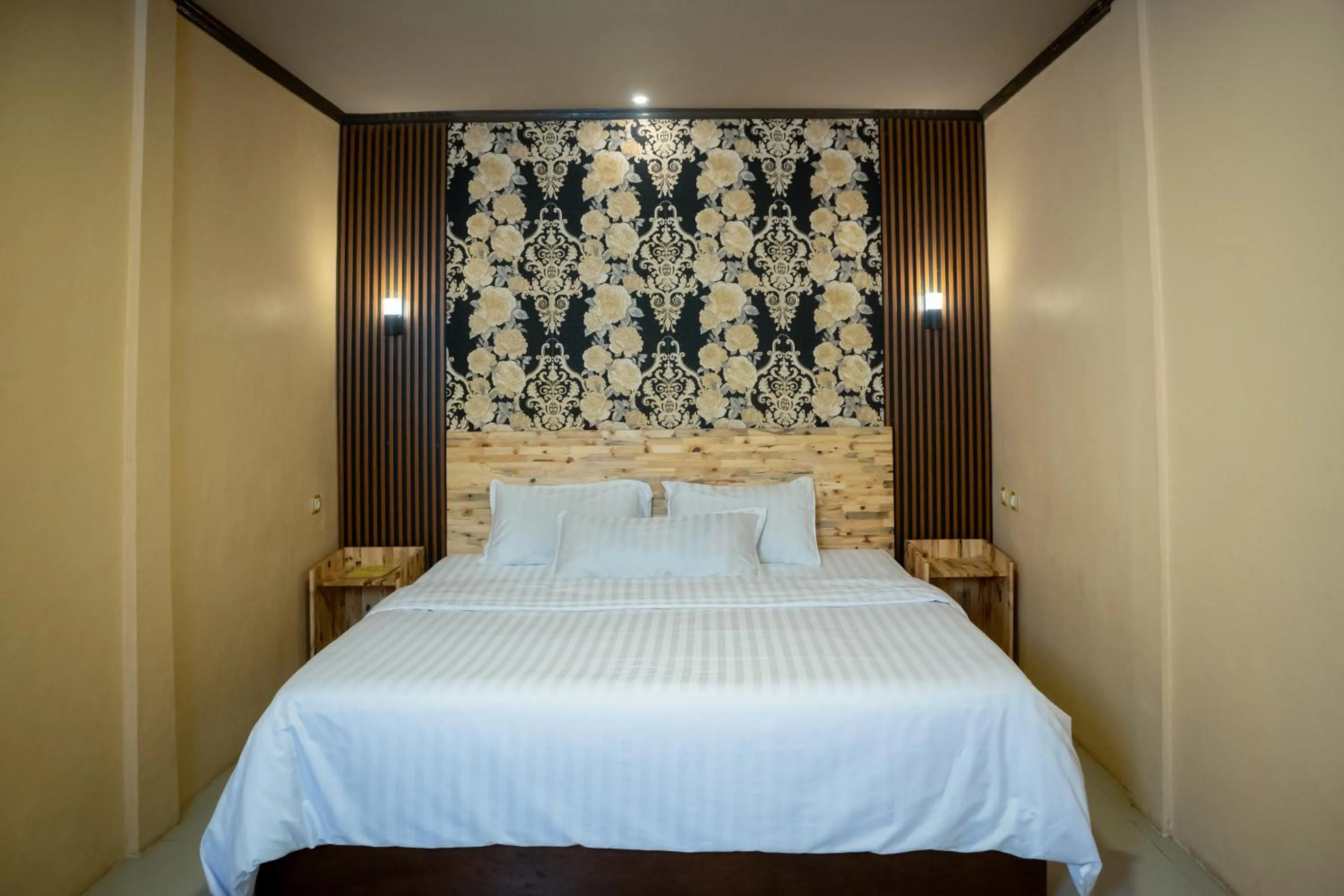 Bed in Cemara Indah Hotel