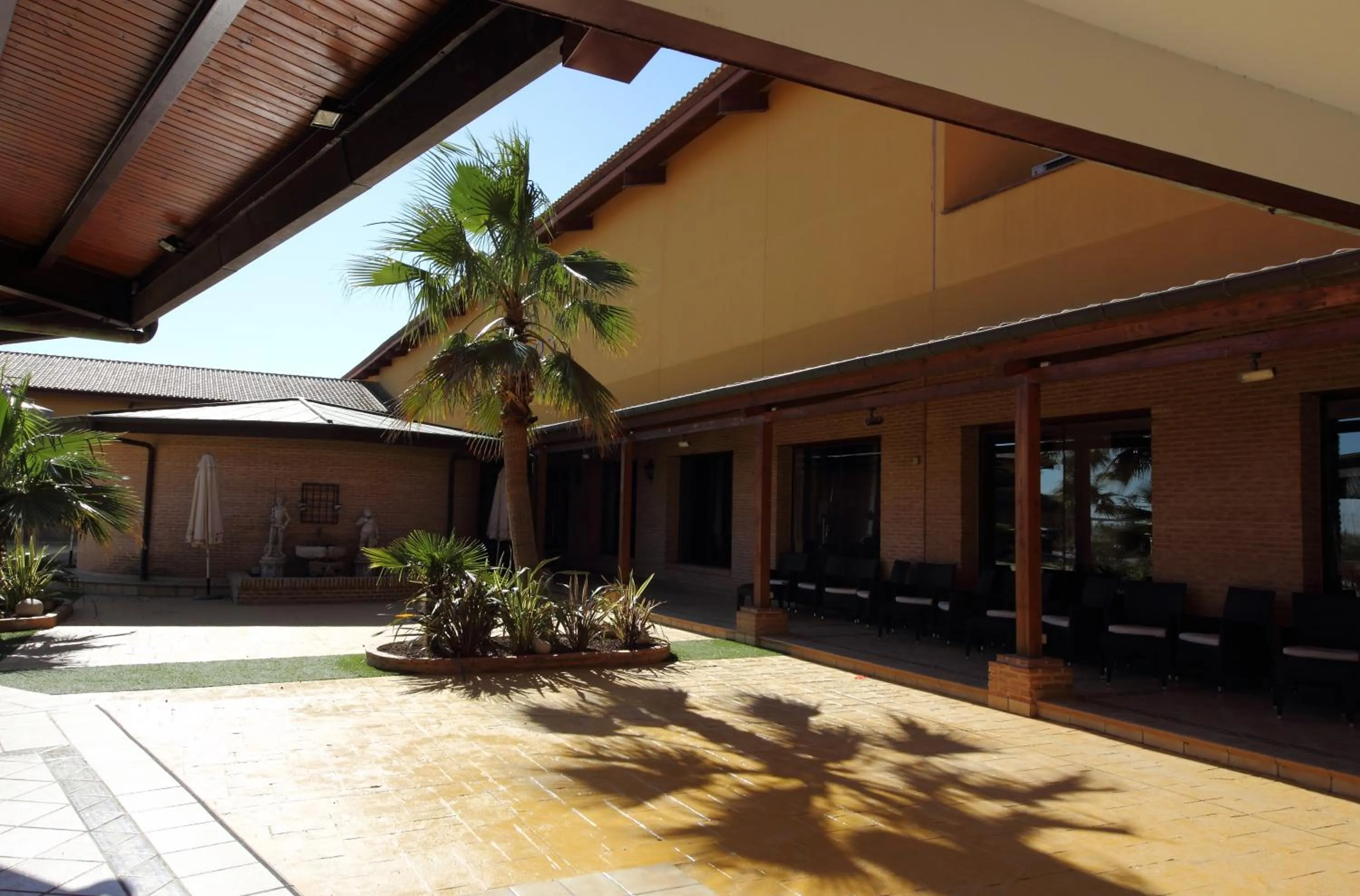 Facade/entrance in Hotel Château Viñasoro