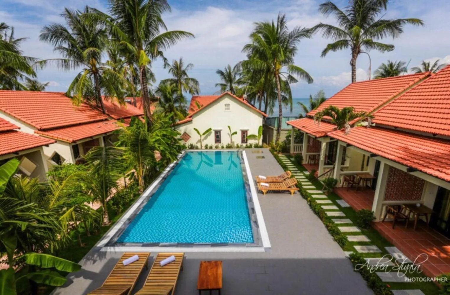 Pool view in Phu Quoc Dumbo Bungalow
