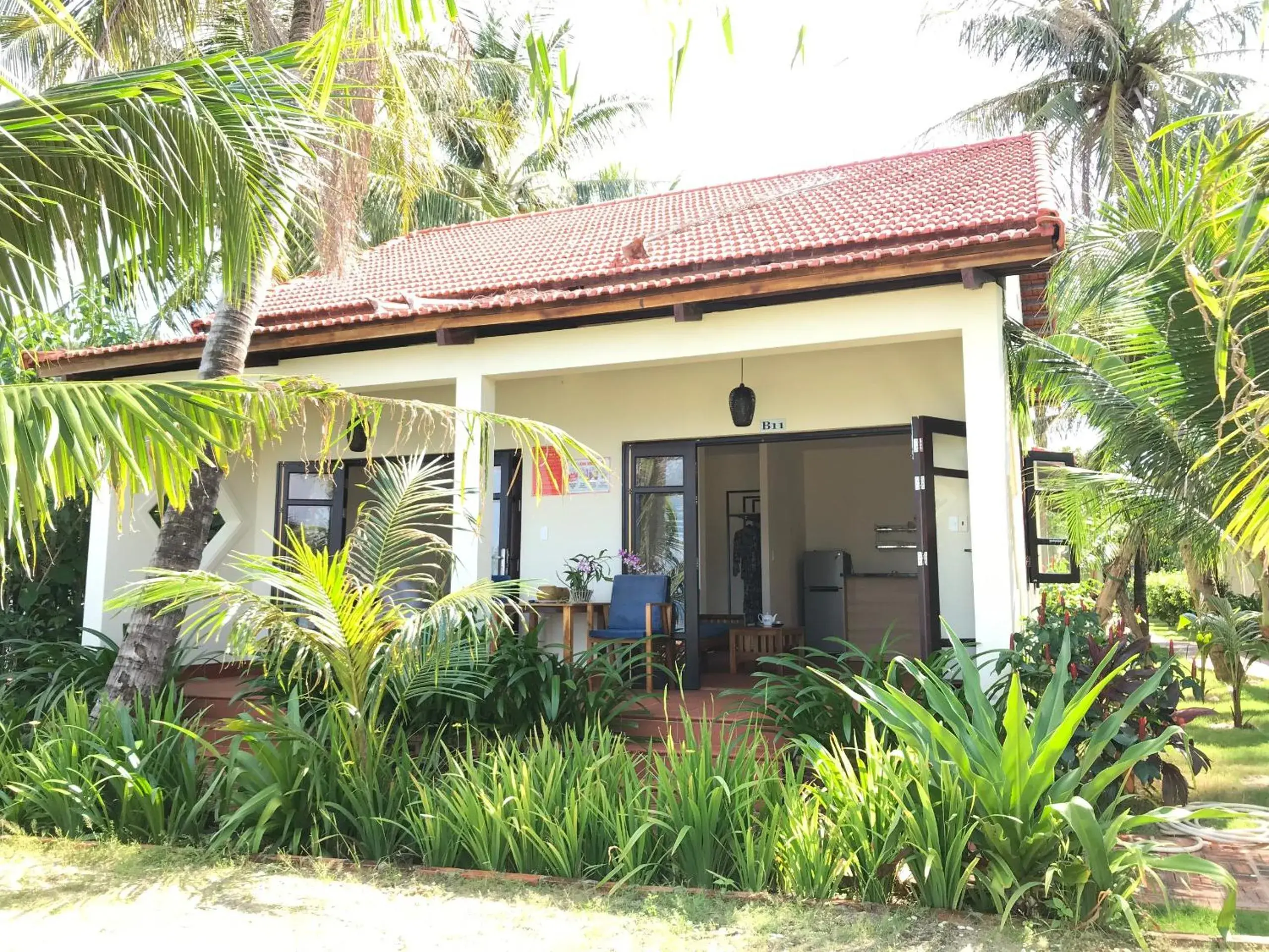 Studio Apartment with Sea View in Phu Quoc Dumbo Bungalow Studio Apartment with Sea View in Phu Quoc Dumbo Bungalow