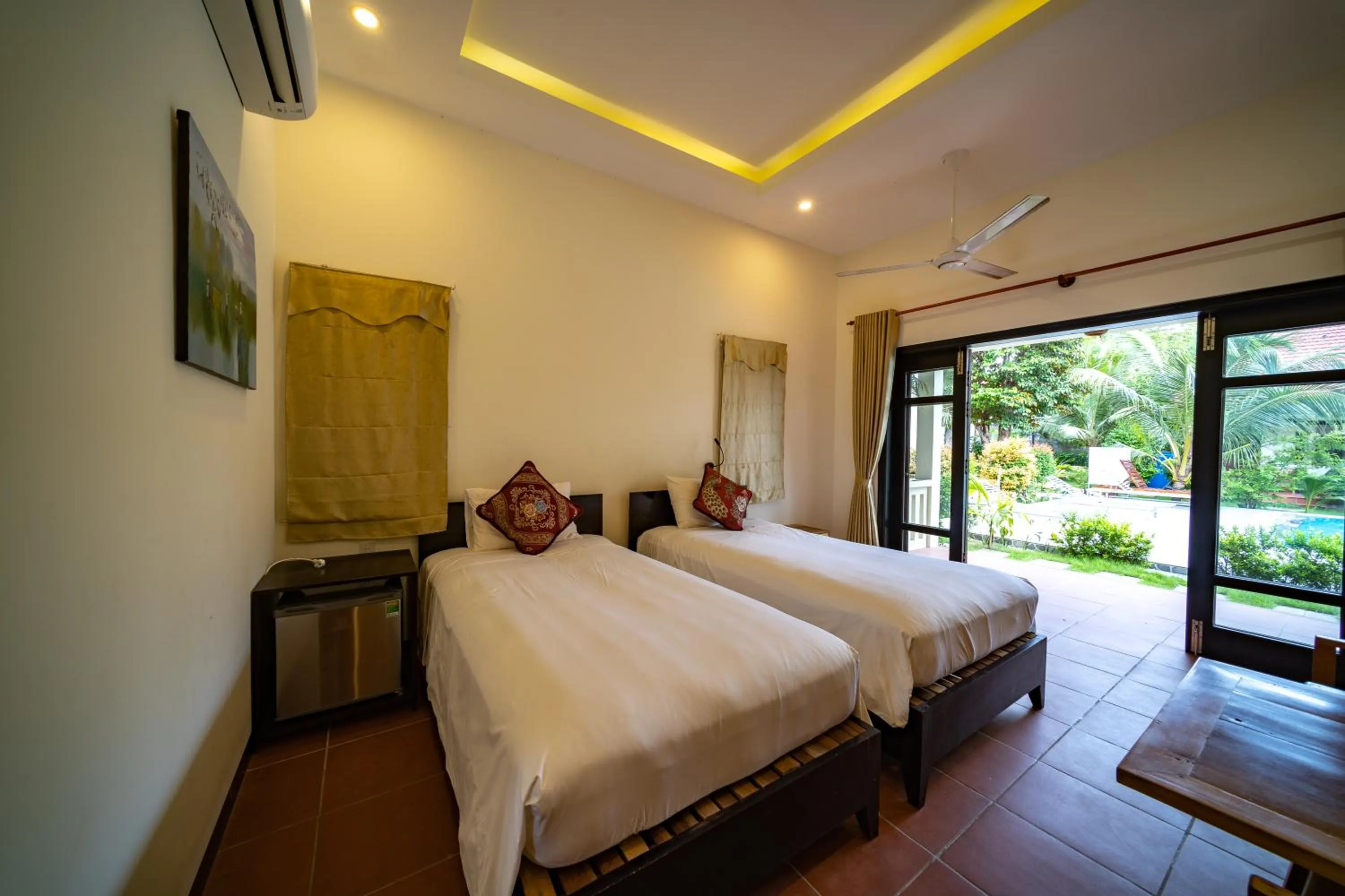 Bedroom, Bed in Phu Quoc Dumbo Bungalow