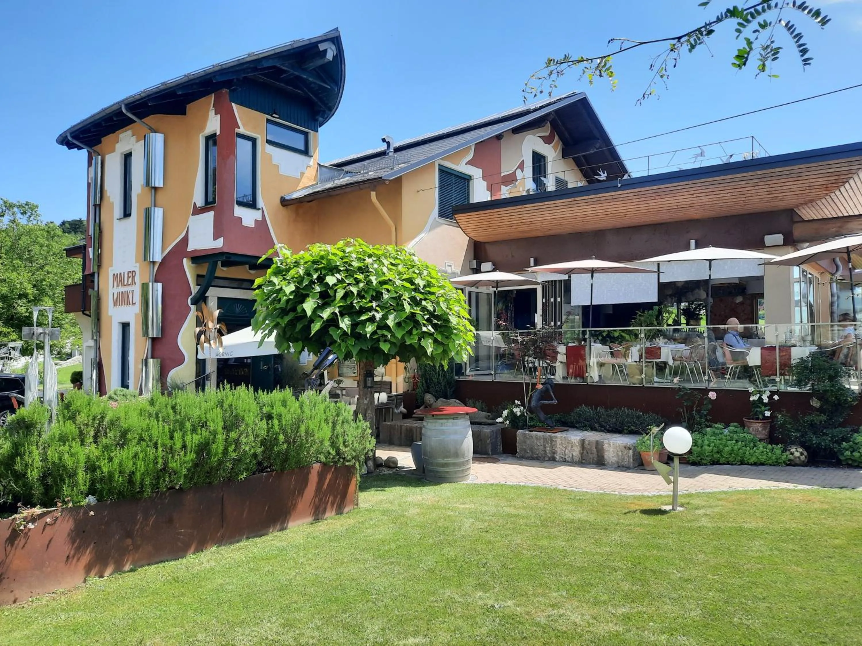 Malerwinkl Restaurant + Kunsthotel