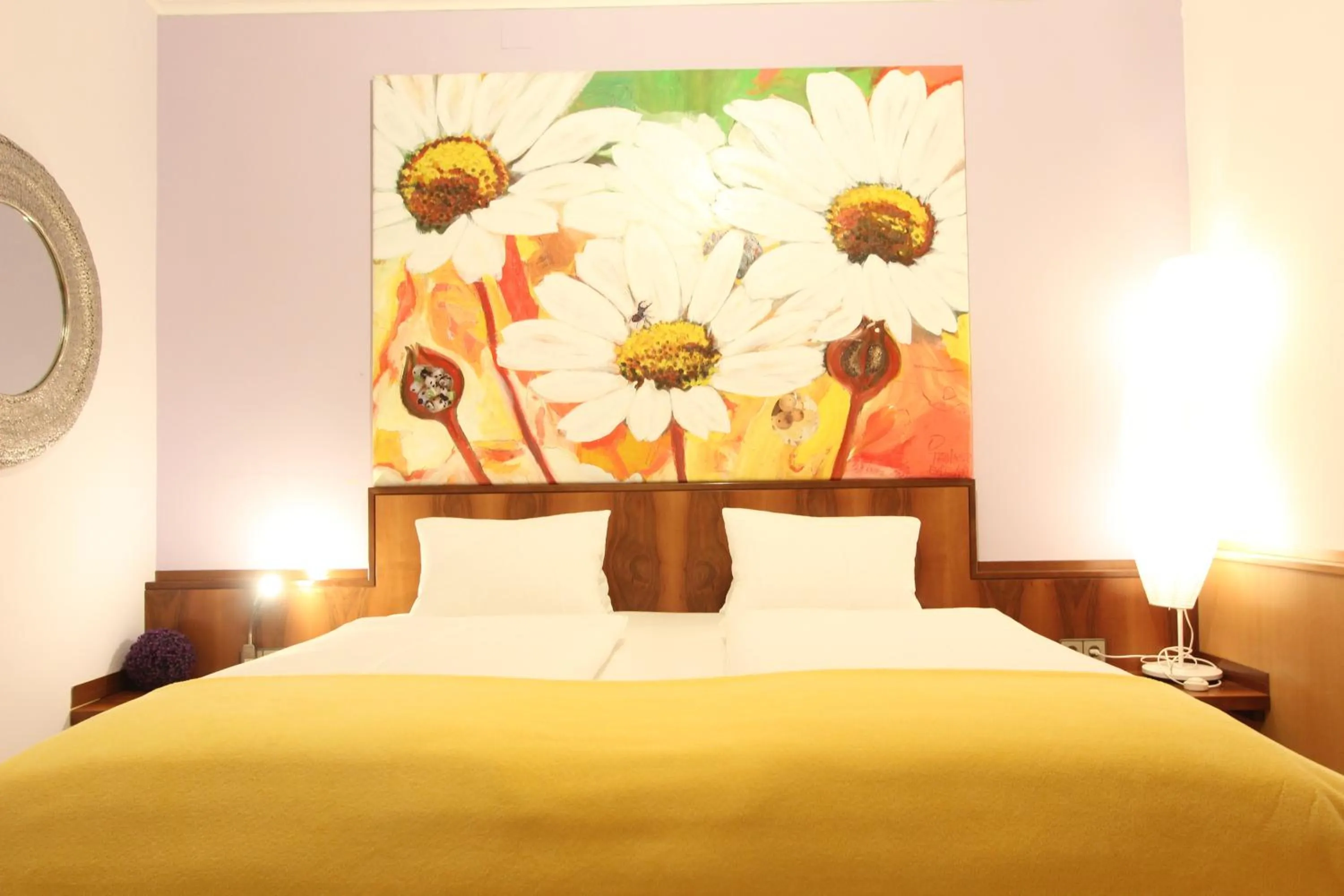 Photo of the whole room in Malerwinkl Restaurant + Kunsthotel