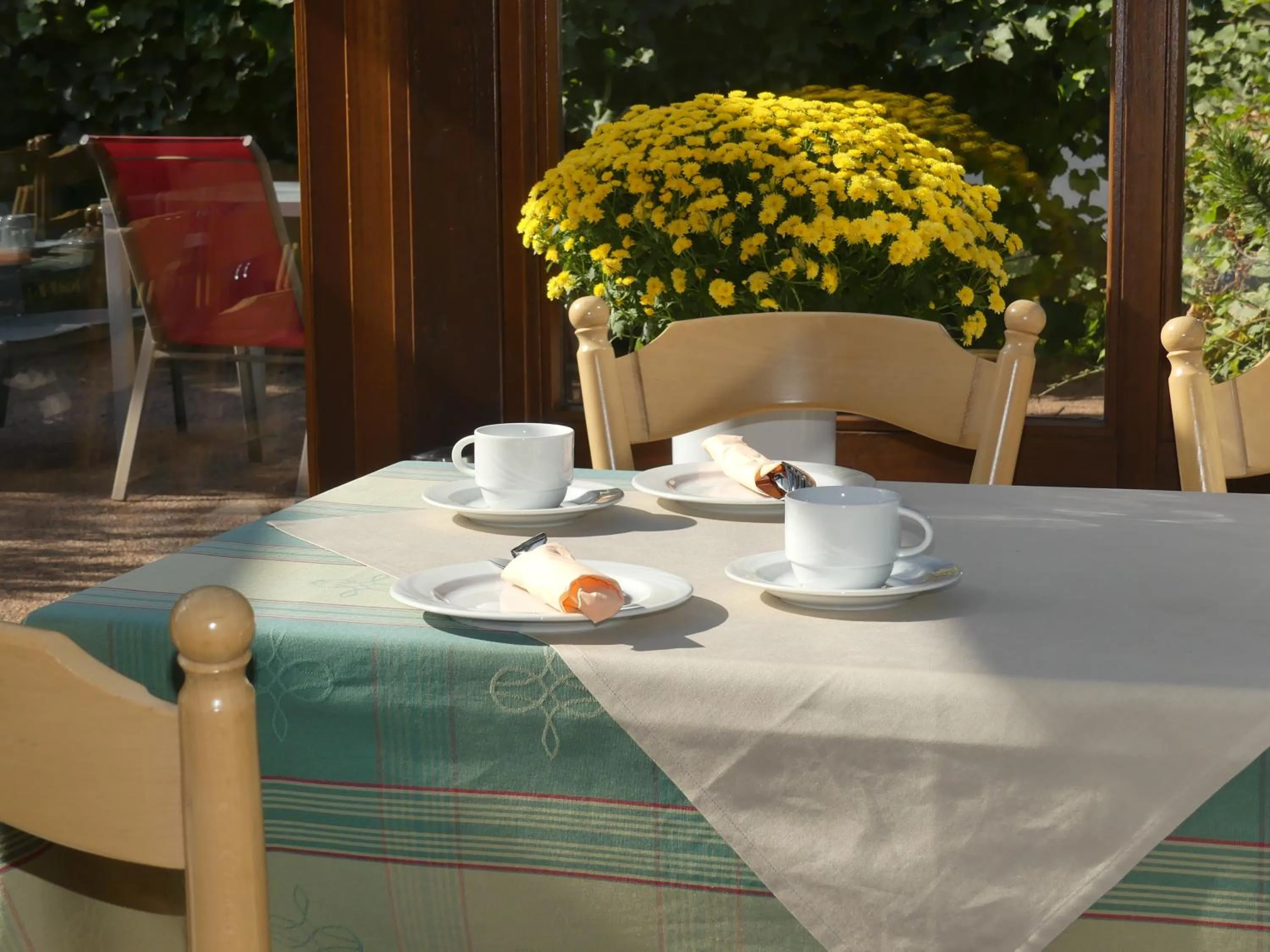 Food and drinks in Hotel Janssen