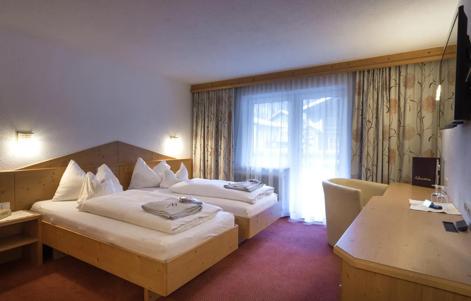 Photo of the whole room, Bed in Hotel Grieserin