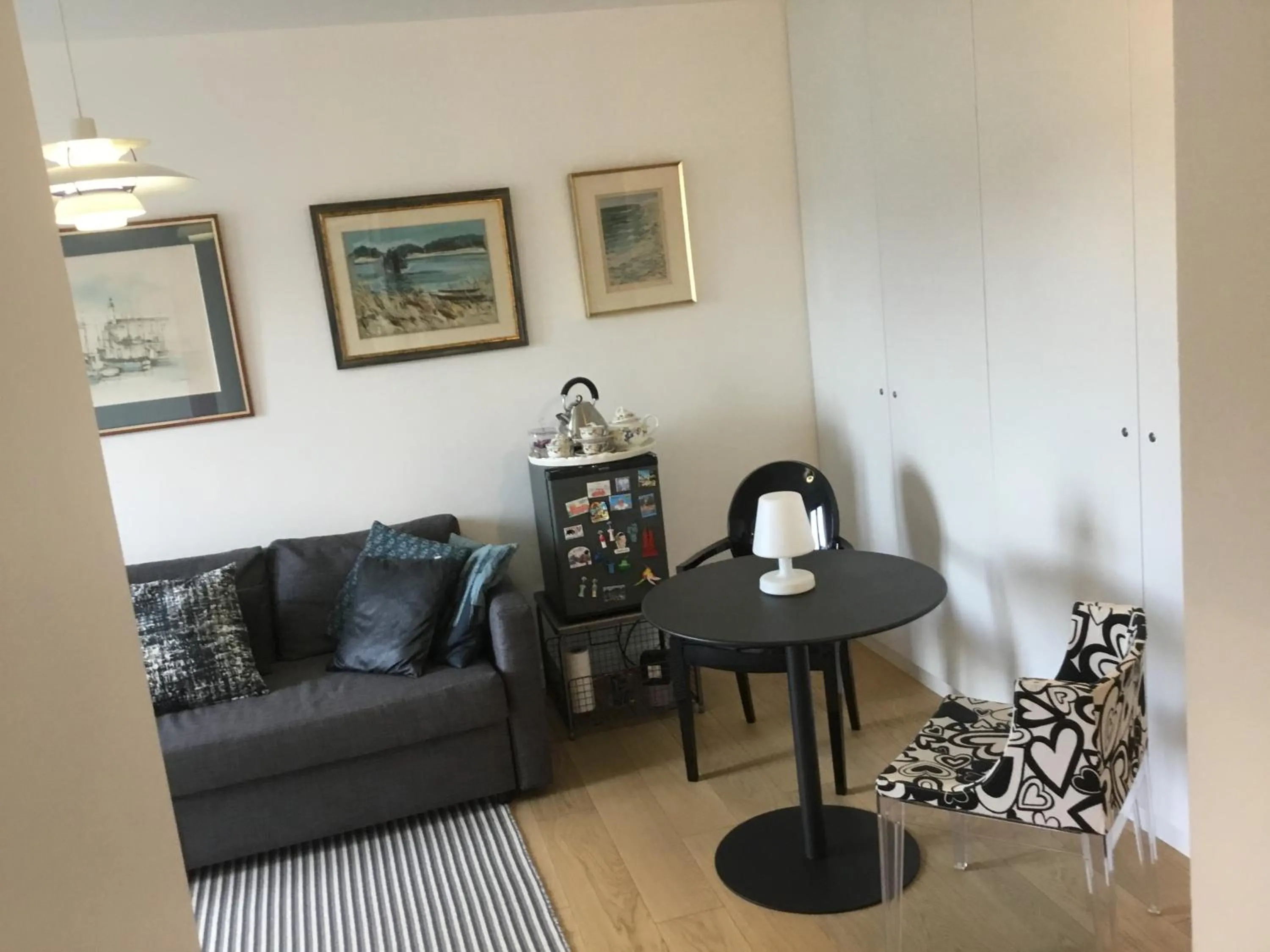 Seating area in Maison Fleurie