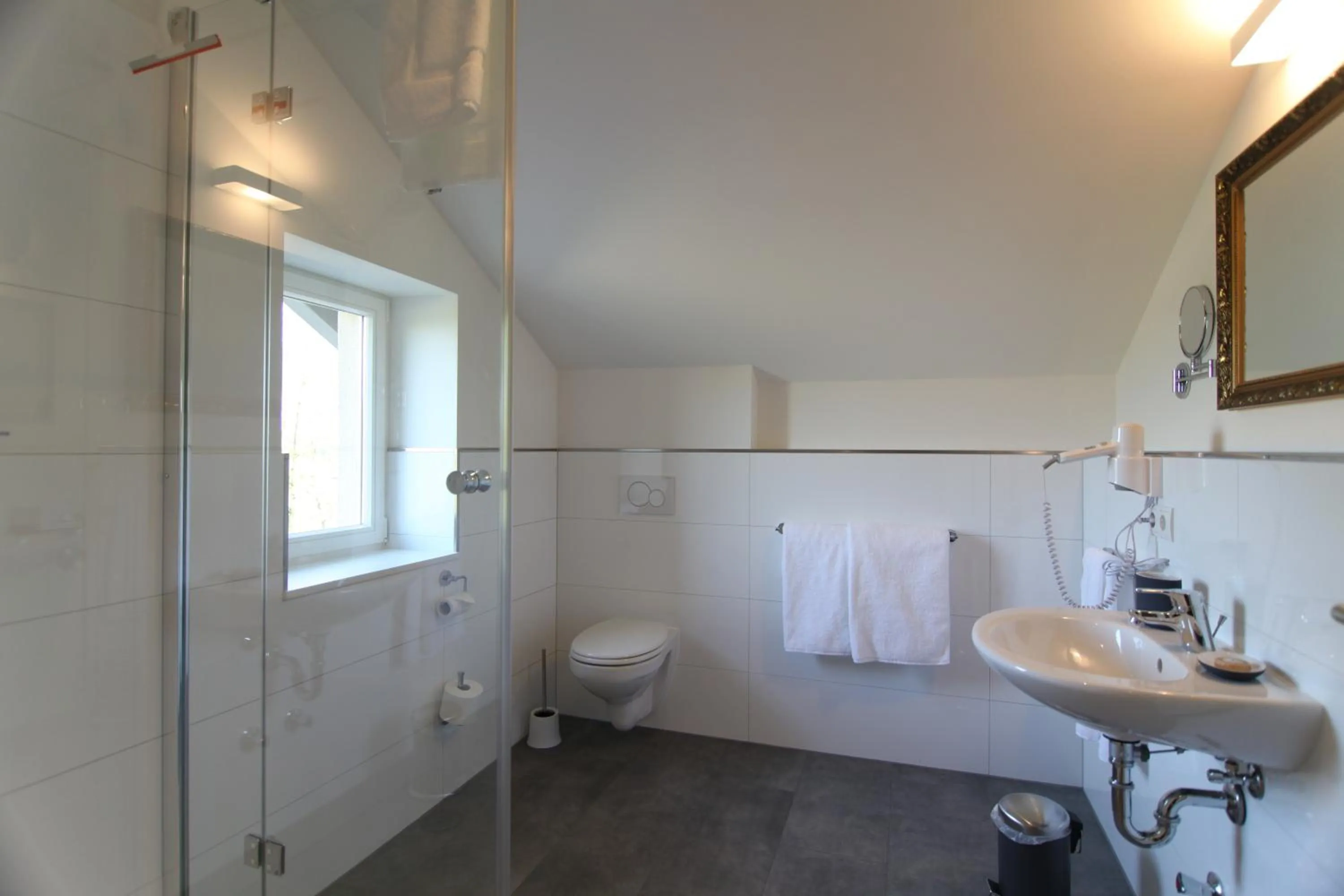 Photo of the whole room in Zum Bahnhof 1894